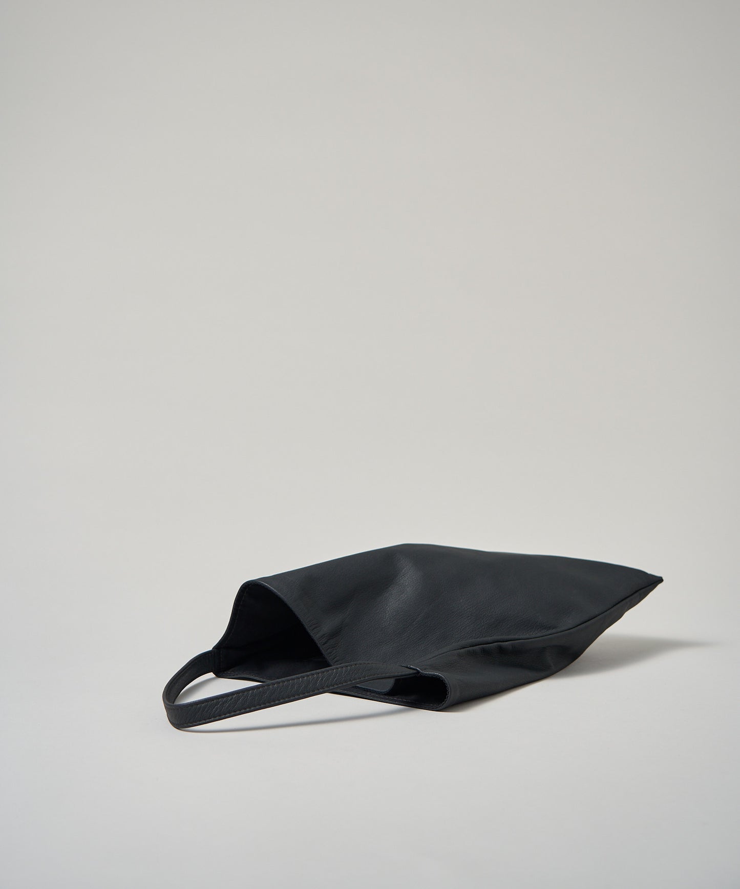 #11《BF SALE 20%》ベーシックスクエアM(dark brown) / やぎ革・ベアー