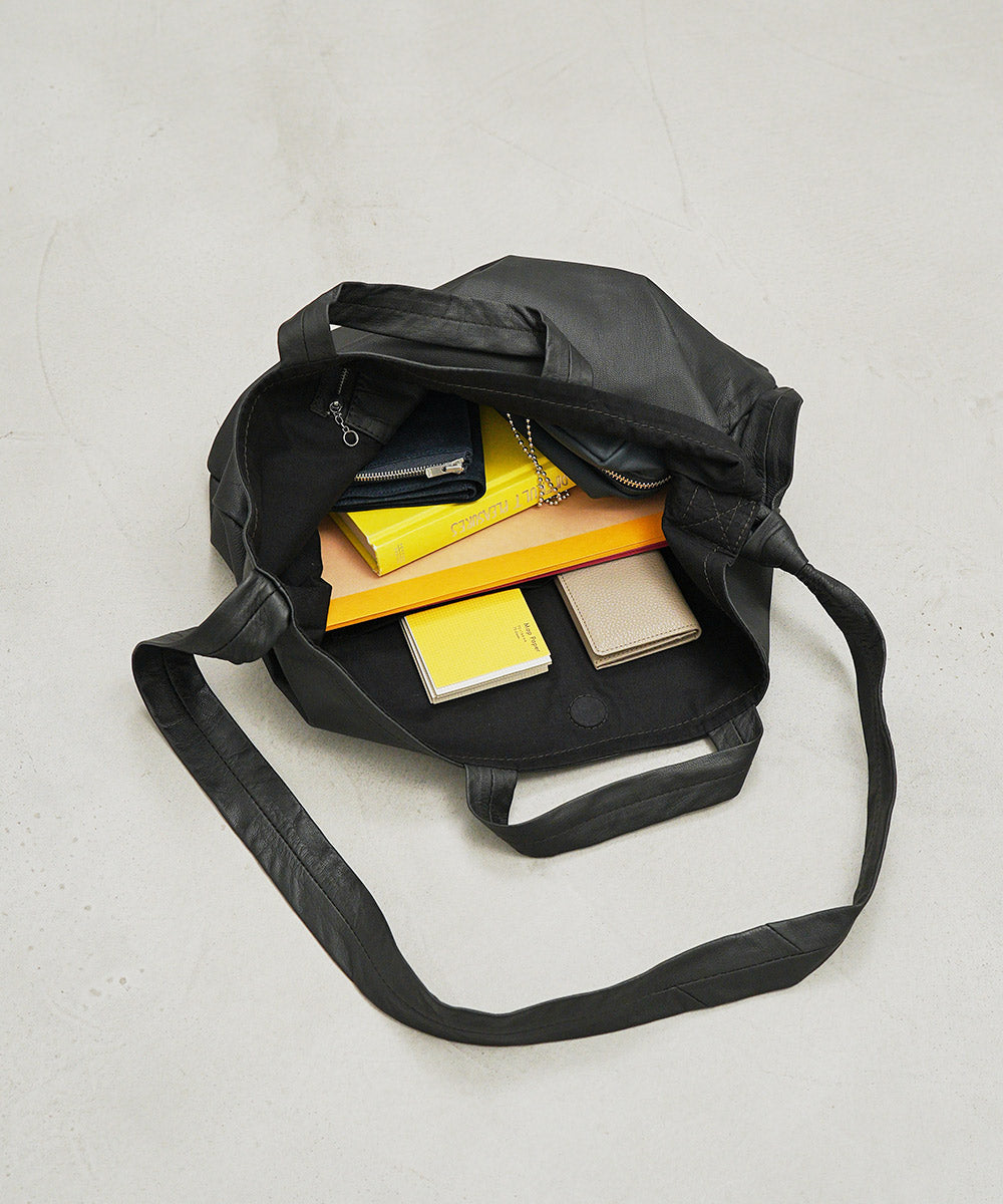 収納 / A4ノート・500mlタンブラーも収納可能 / black