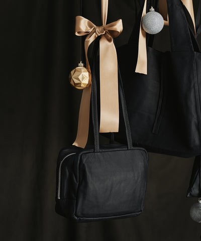 #11《SALE 20%》スラウチーボックスバッグXS (black) / やぎ革・ベアー