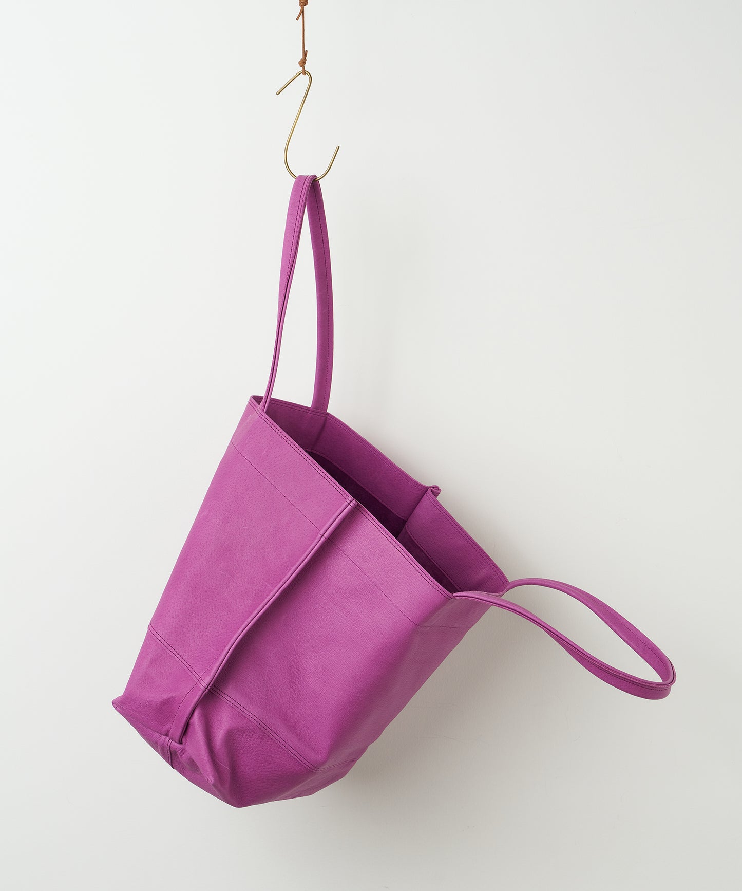 #30/ ワイドトートL(peony purple)/ ピッグスキン・ハリー
