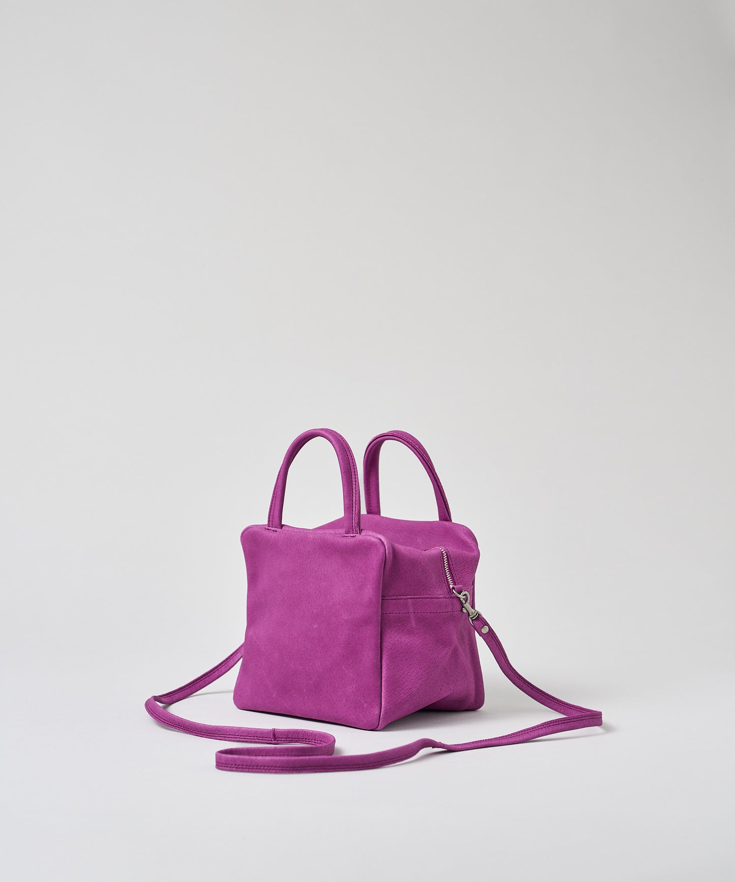 #30/ 2wayキューブポシェット(peony purple)/ ピッグスキン・ハリー