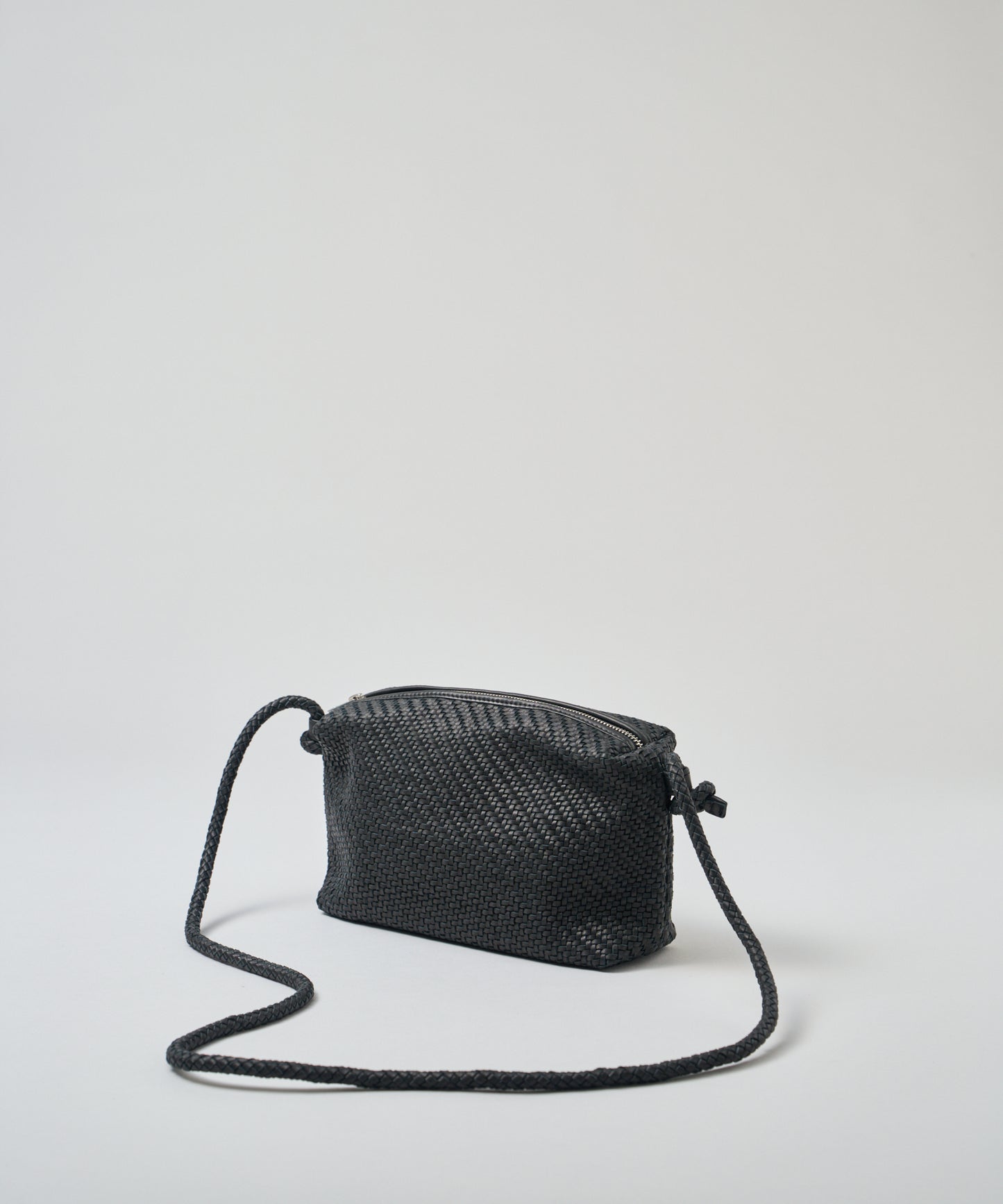 #60/ バレルショルダーM(black)/ 羊革・シープメッシュ