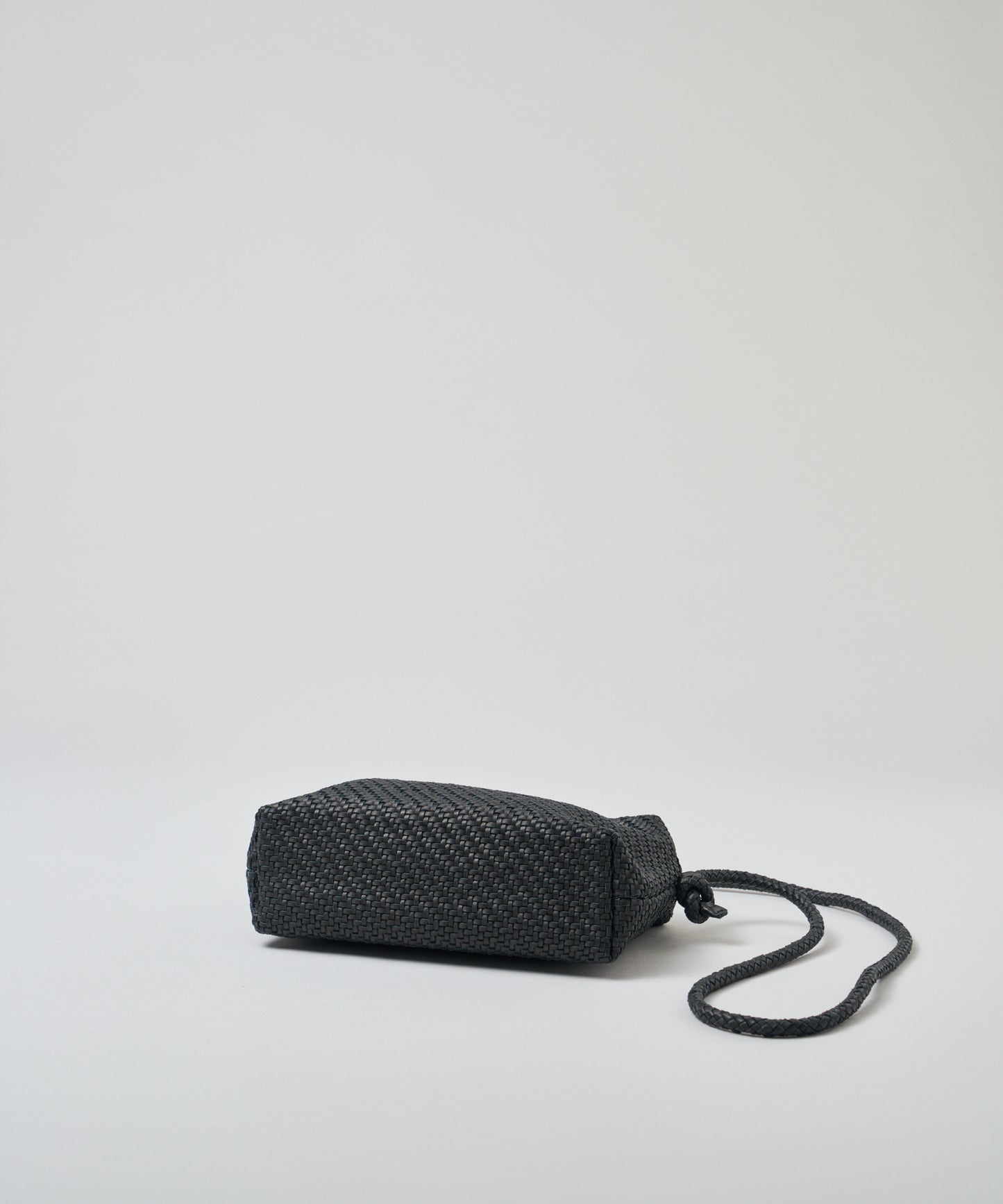 #60/ バレルショルダーM(black)/ 羊革・シープメッシュ