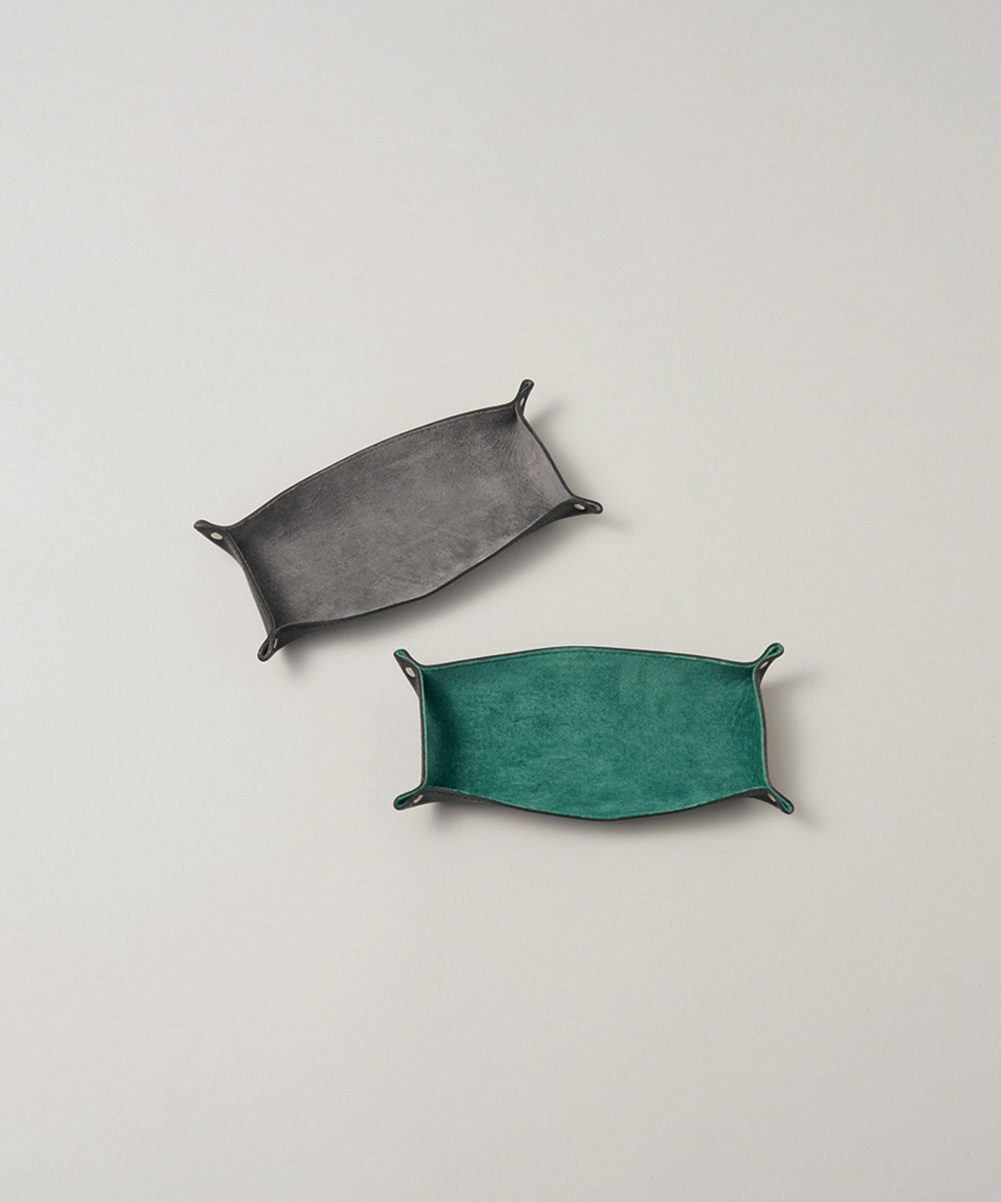 mid gray / cobalt green