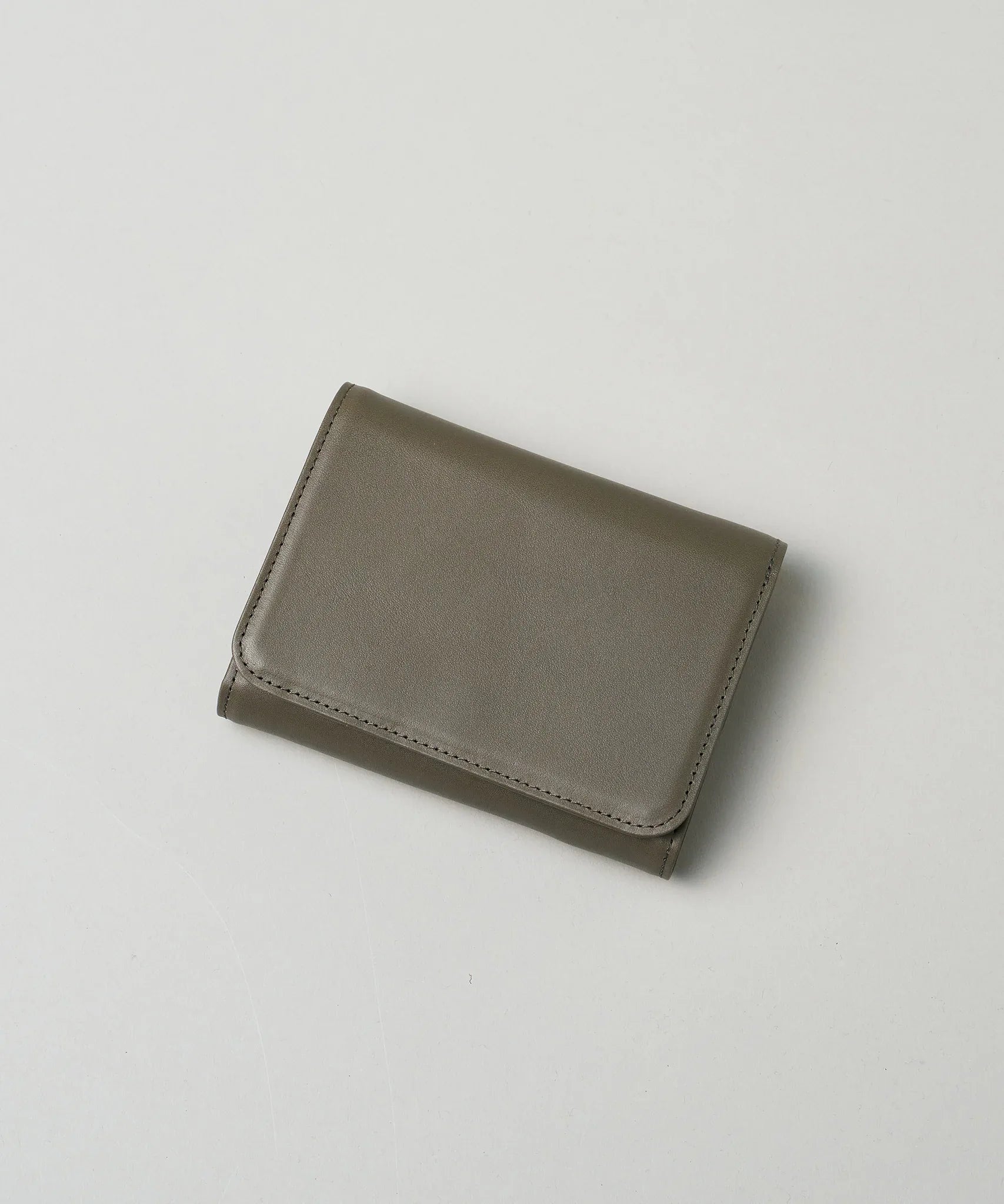 45《SALE 20%》ポストマンウォレット S（cactus green）/ 牛革