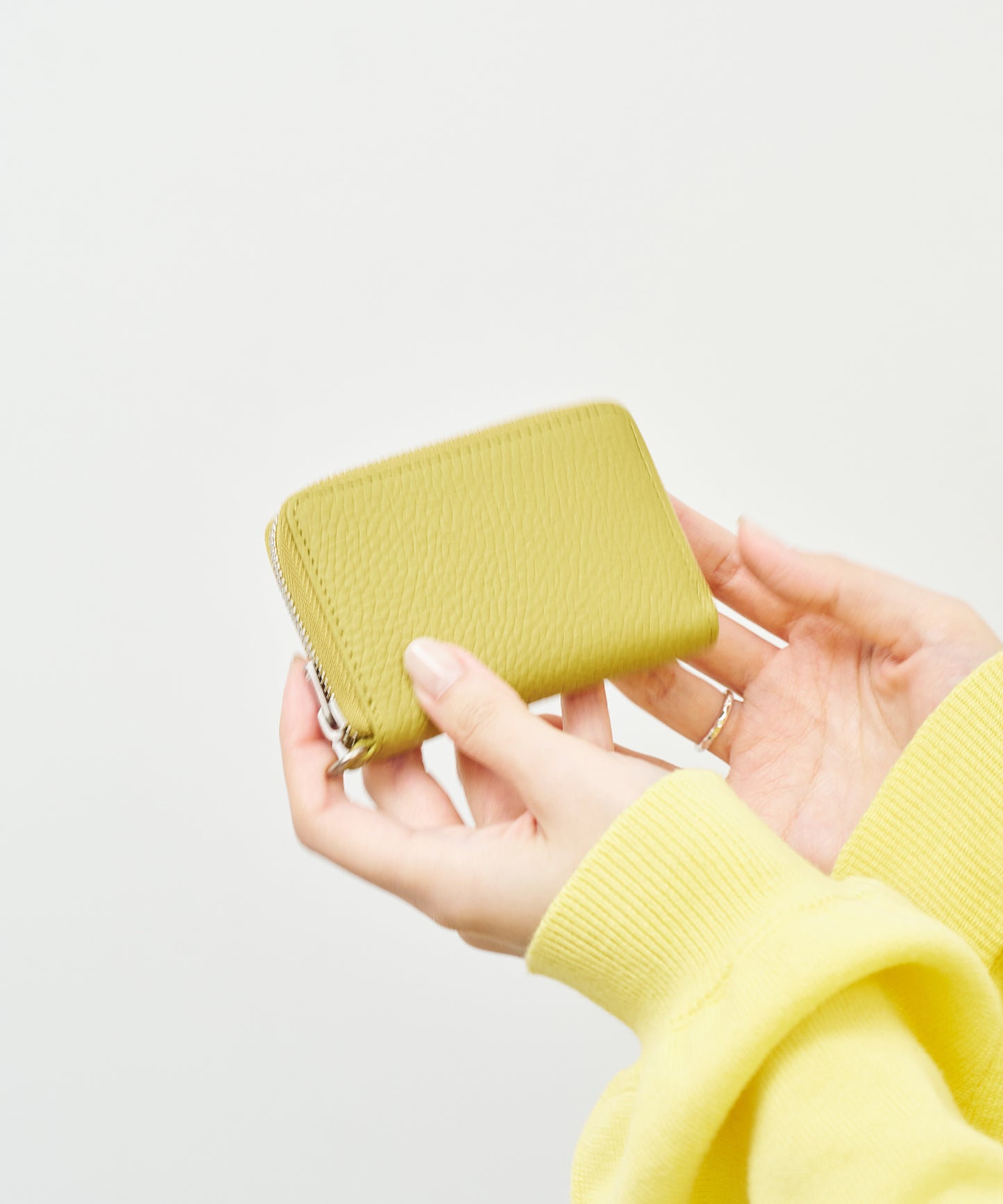 #53《SALE 50%》コインパース(pistachio yellow)/ 牛革・エン