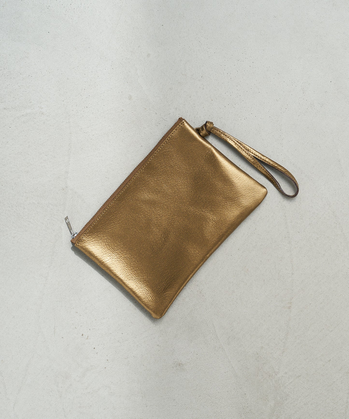 #36/ クラシックポーチ(antique gold)/ ピッグスキン・ラスラ