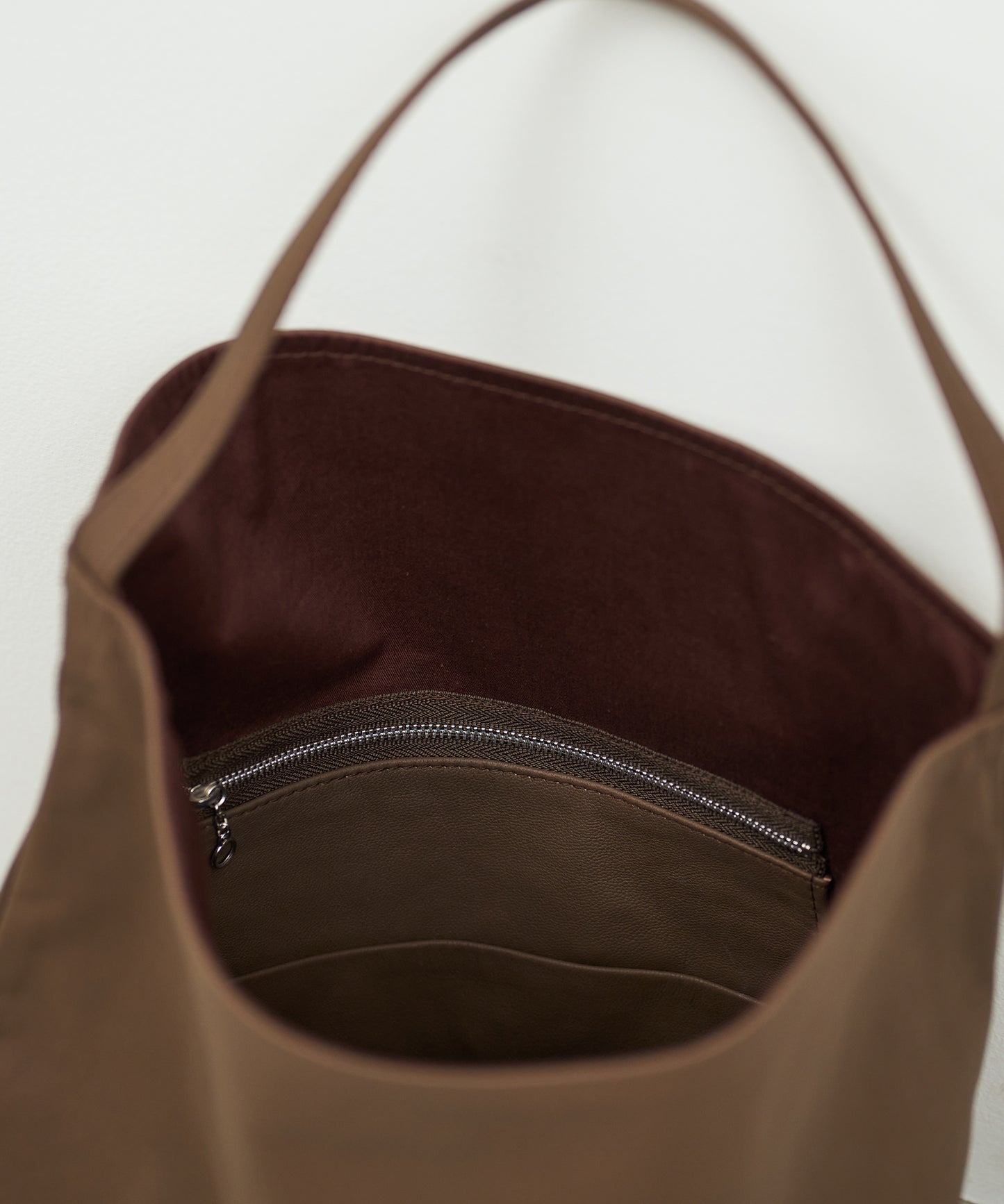 #11《SALE 20%》ベーシックスクエアL(dark brown) / やぎ革・ベアー
