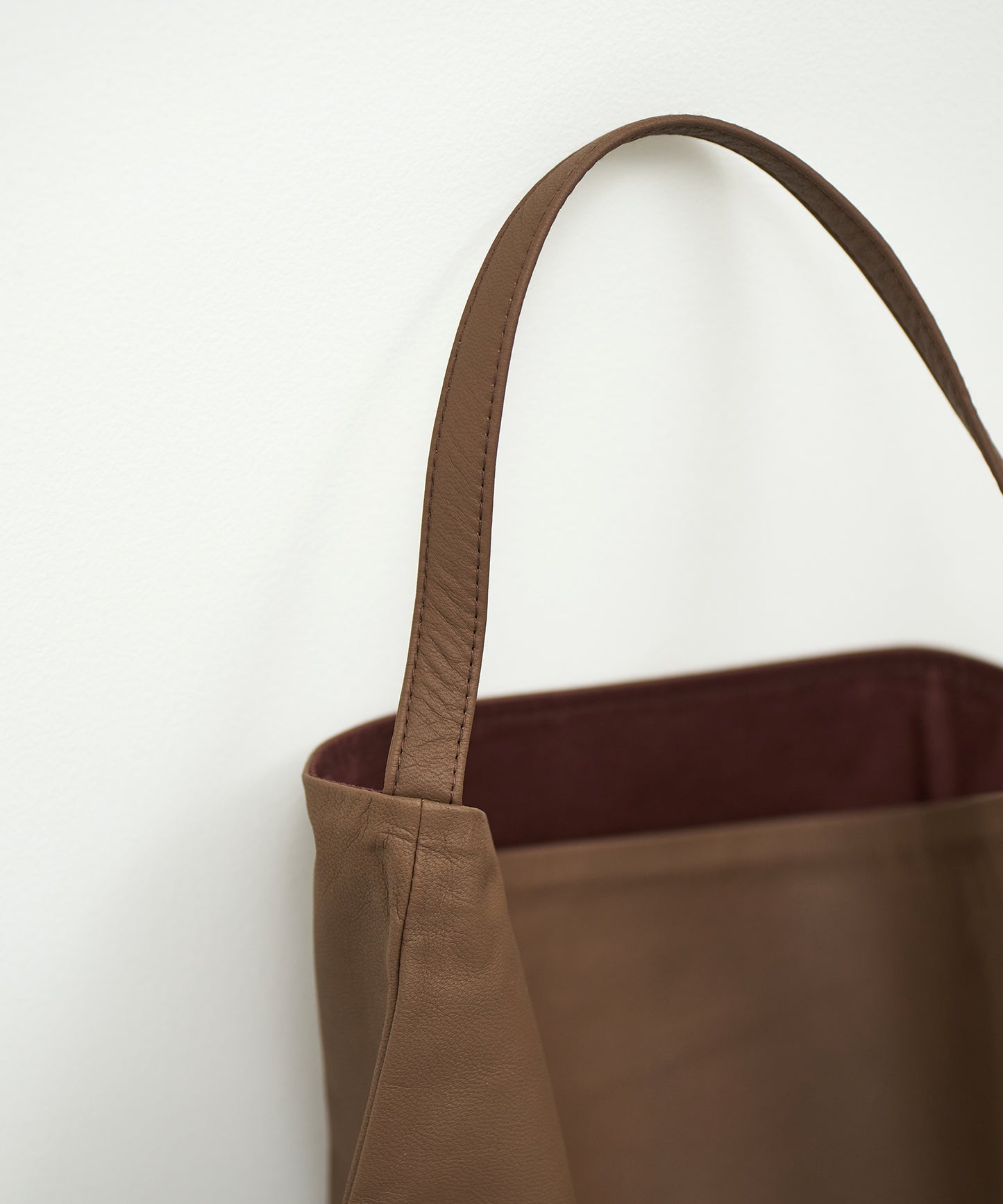 #11《SALE 20%》ベーシックスクエアL(dark brown) / やぎ革・ベアー