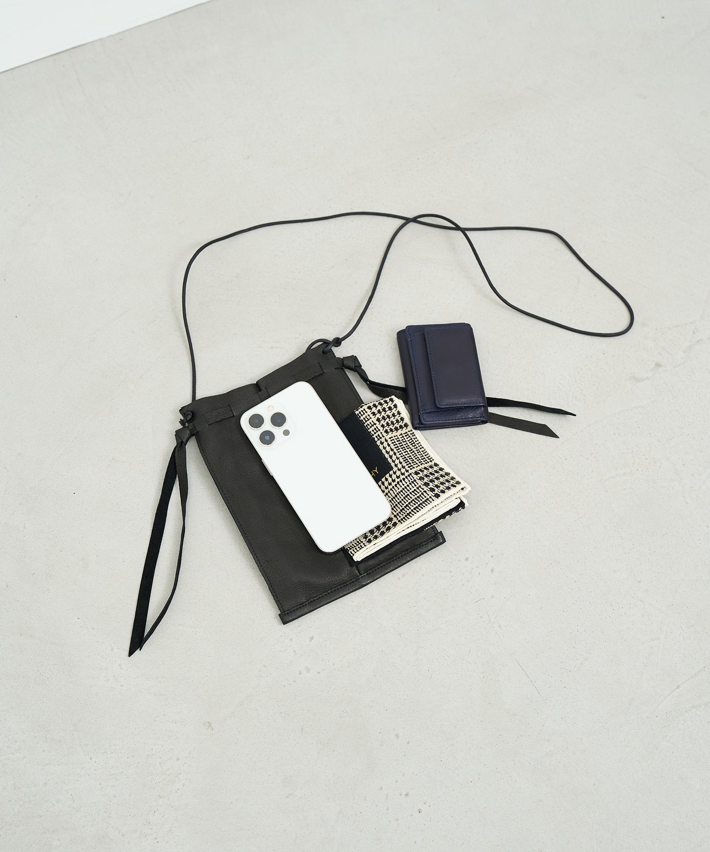 #30 / メディスンポシェット(black) / ピッグスキン・ハリー