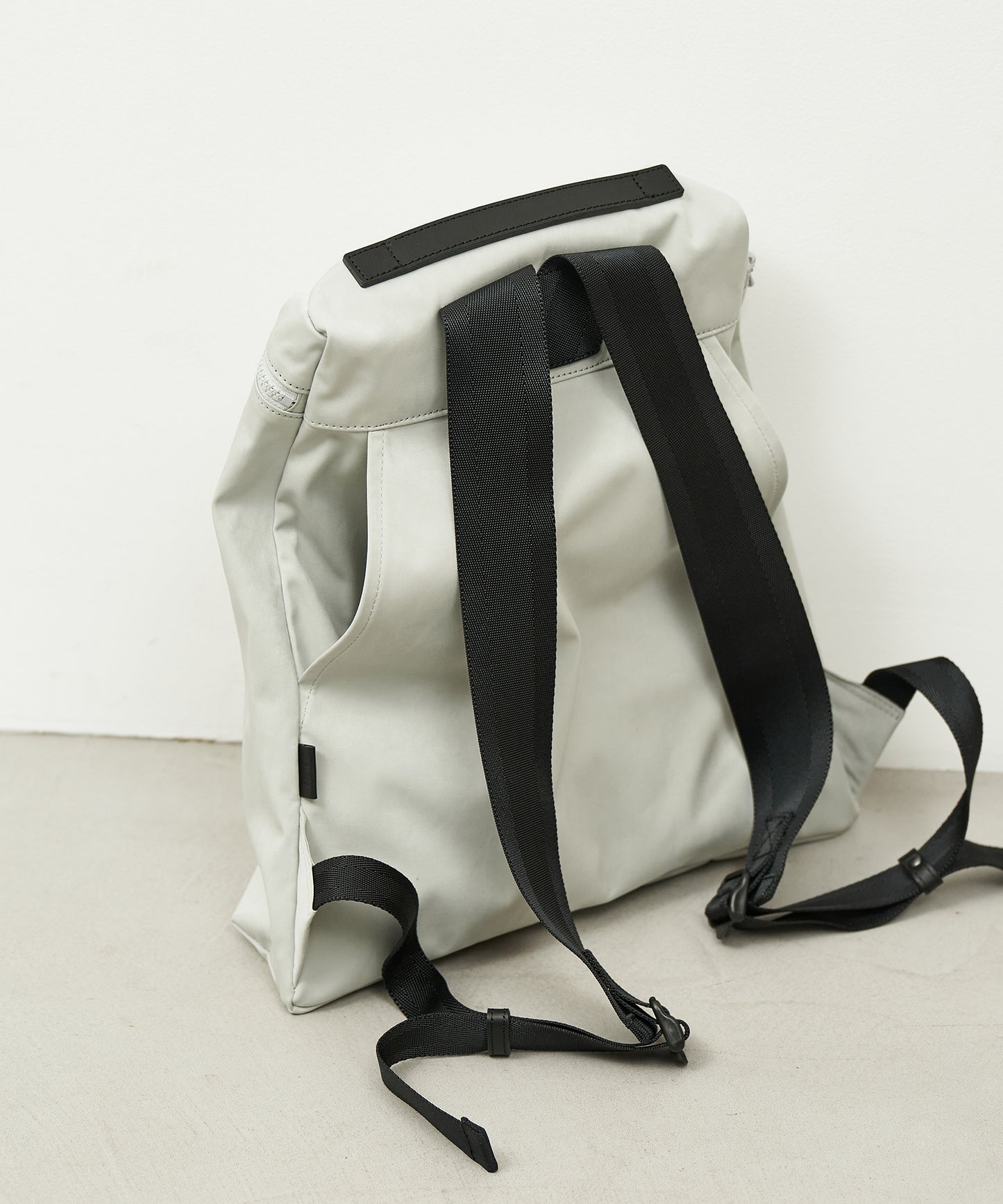 #89 / フラットリュック(light gray)/ HD NYLON
