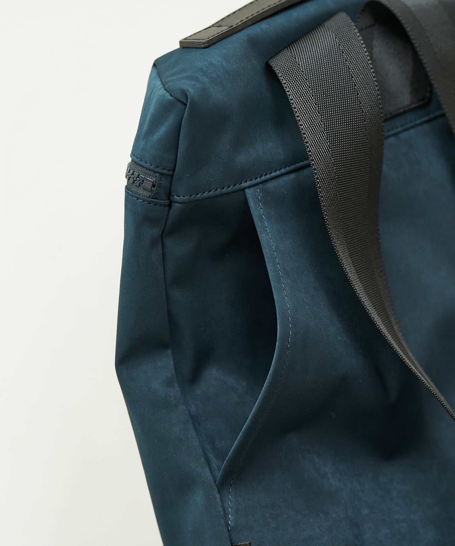 #89 / フラットリュック(navy blue)/ HD NYLON