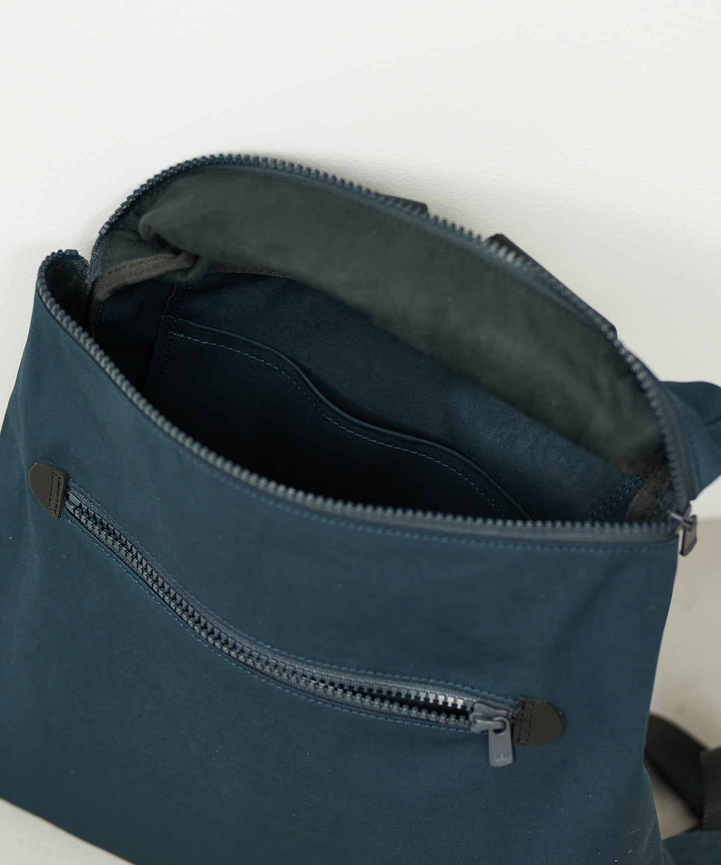 #89 / フラットリュック(navy blue)/ HD NYLON