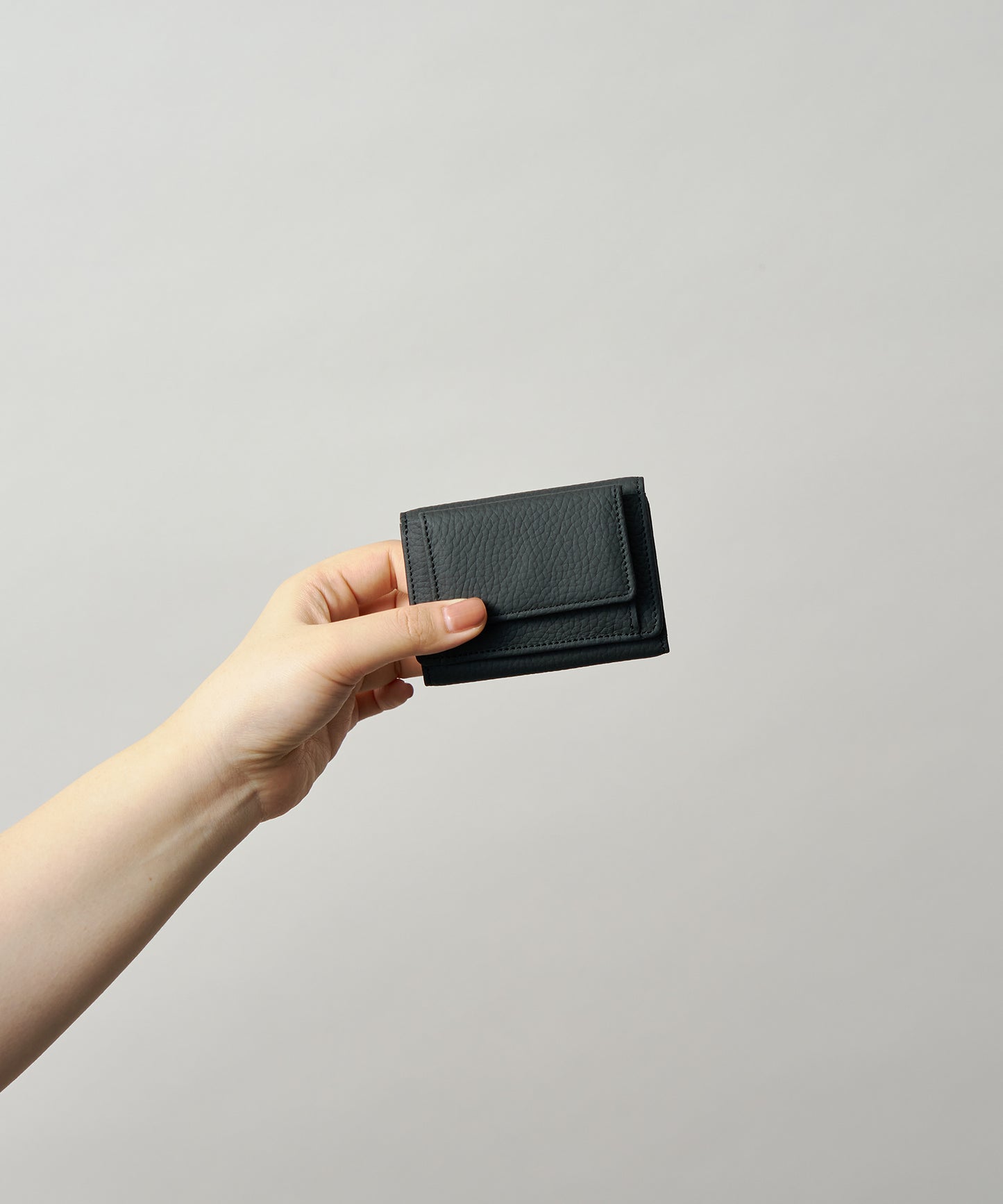 #53 / ミニウォレット(black)/ 牛革・エン