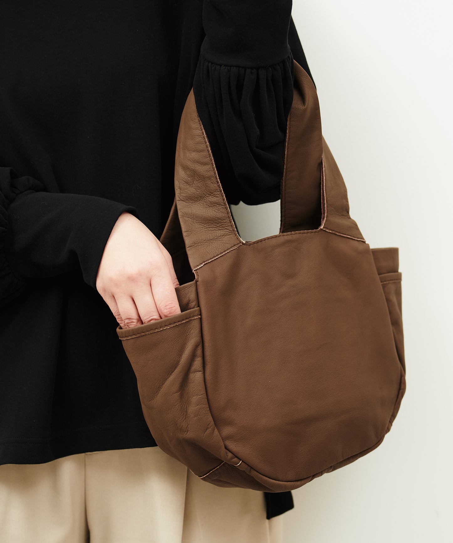 #11/ パンプキンサックS (dark brown) / やぎ革・ベアー