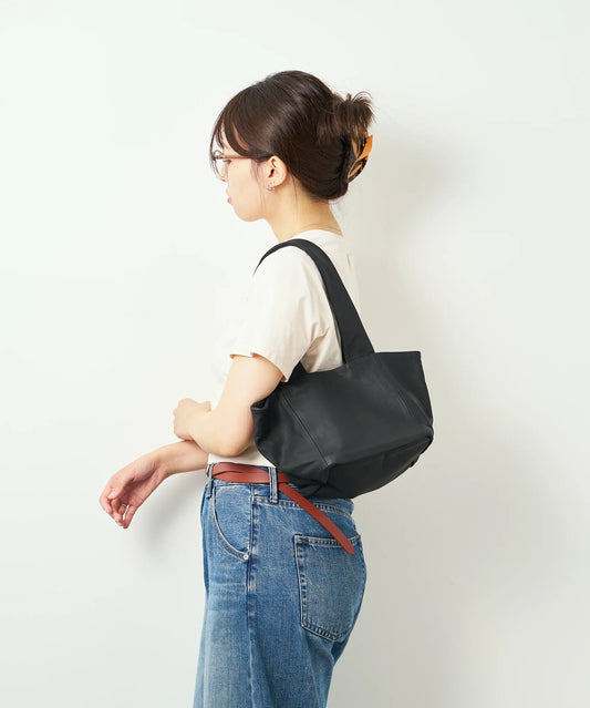 #11《SALE 50%》キャリートート (black) / やぎ革・ベアー - REN