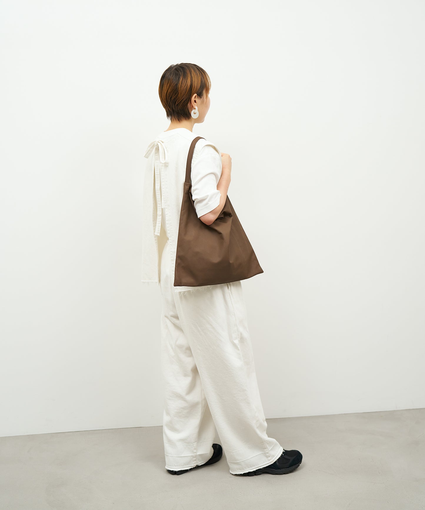 #11《SALE 20%》ベーシックスクエアL(dark brown) / やぎ革・ベアー