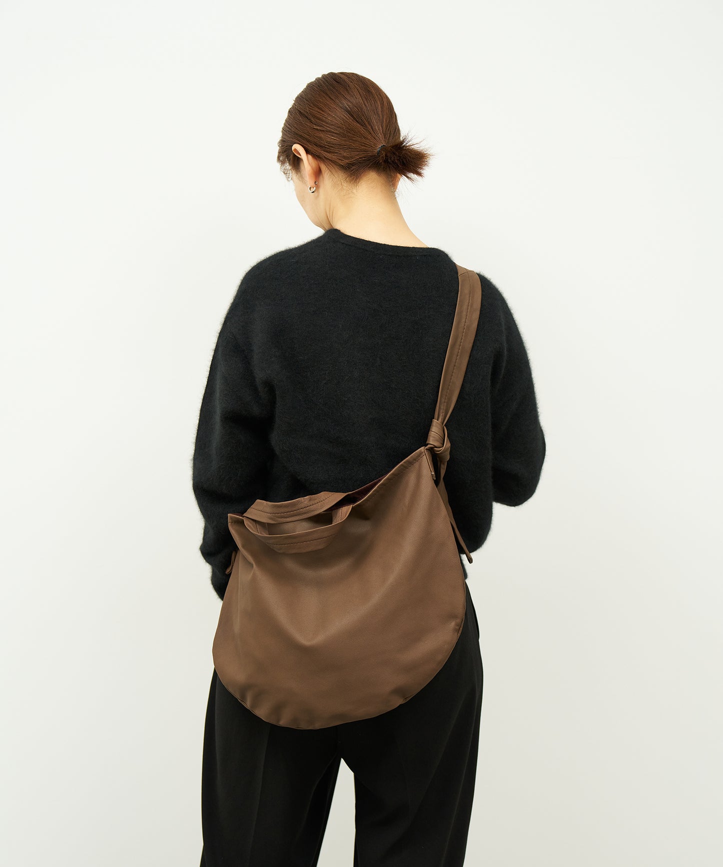 #11 / 2wayサークルショルダー (dark brown)/ やぎ革・ベアー
