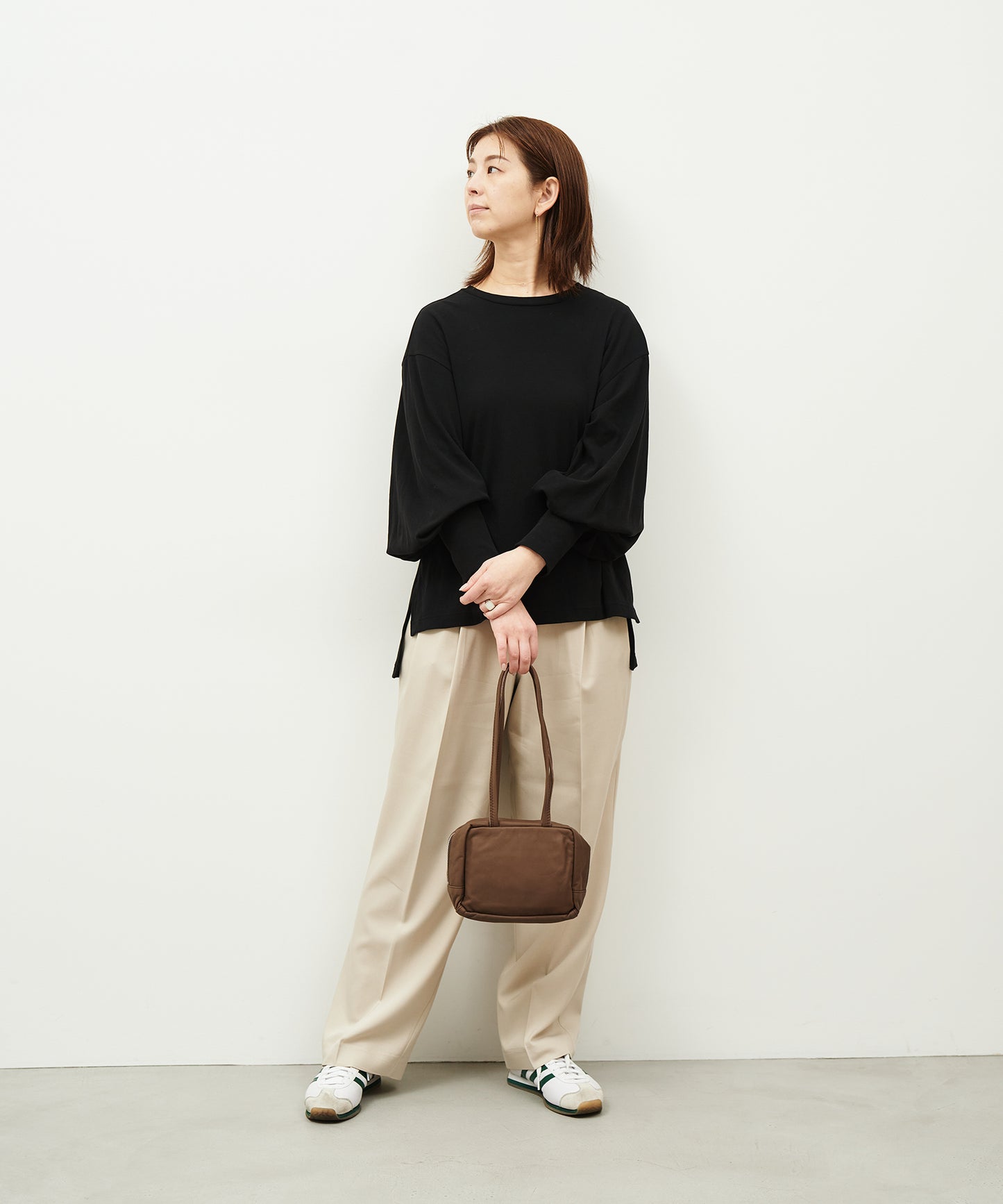 #11/ スラウチーボックスバッグXS (dark brown) / やぎ革・ベアー