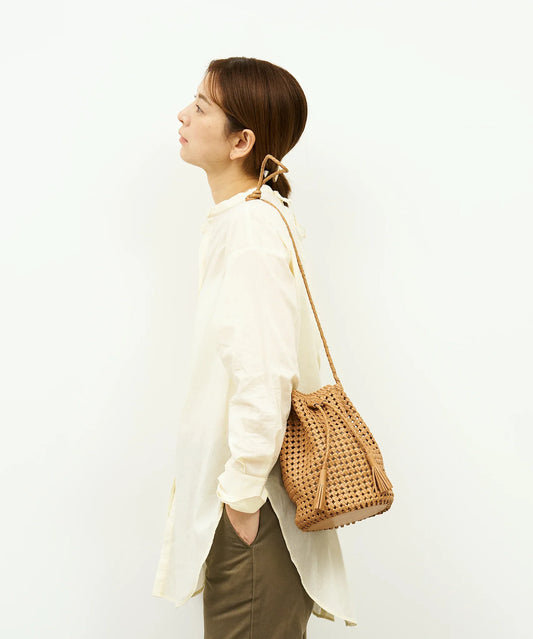 #16《SALE 30%》タッセルボトルショルダー(camel)/ やぎ革・ゴートメッシュ