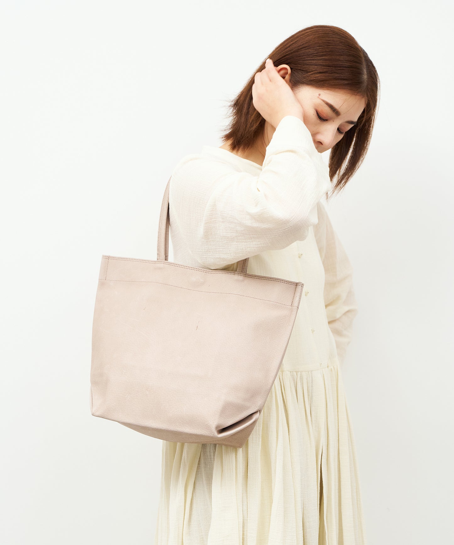#30/ ランチバッグM(pink beige)/ ピッグスキン・ハリー