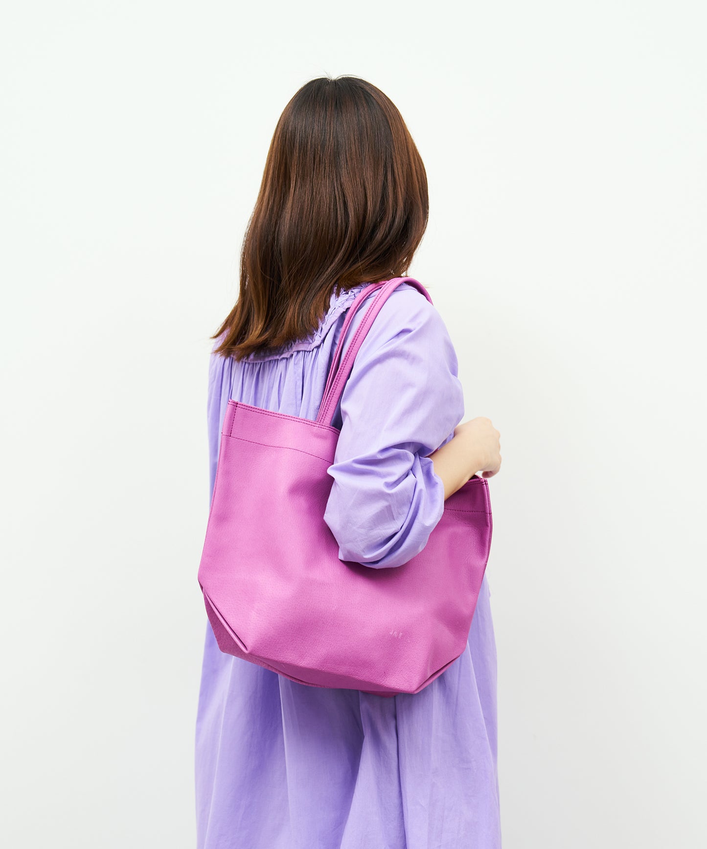 #30/ ランチバッグM(peony purple)/ ピッグスキン・ハリー