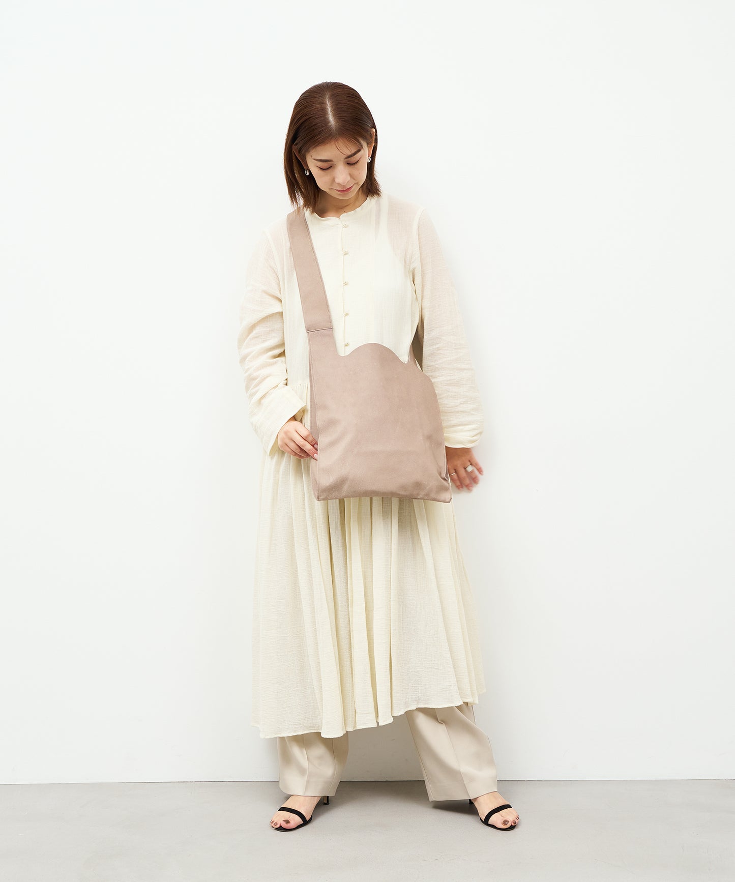 #30/ レジブクロ ショルダー(pink beige)/ ピッグスキン・ハリー