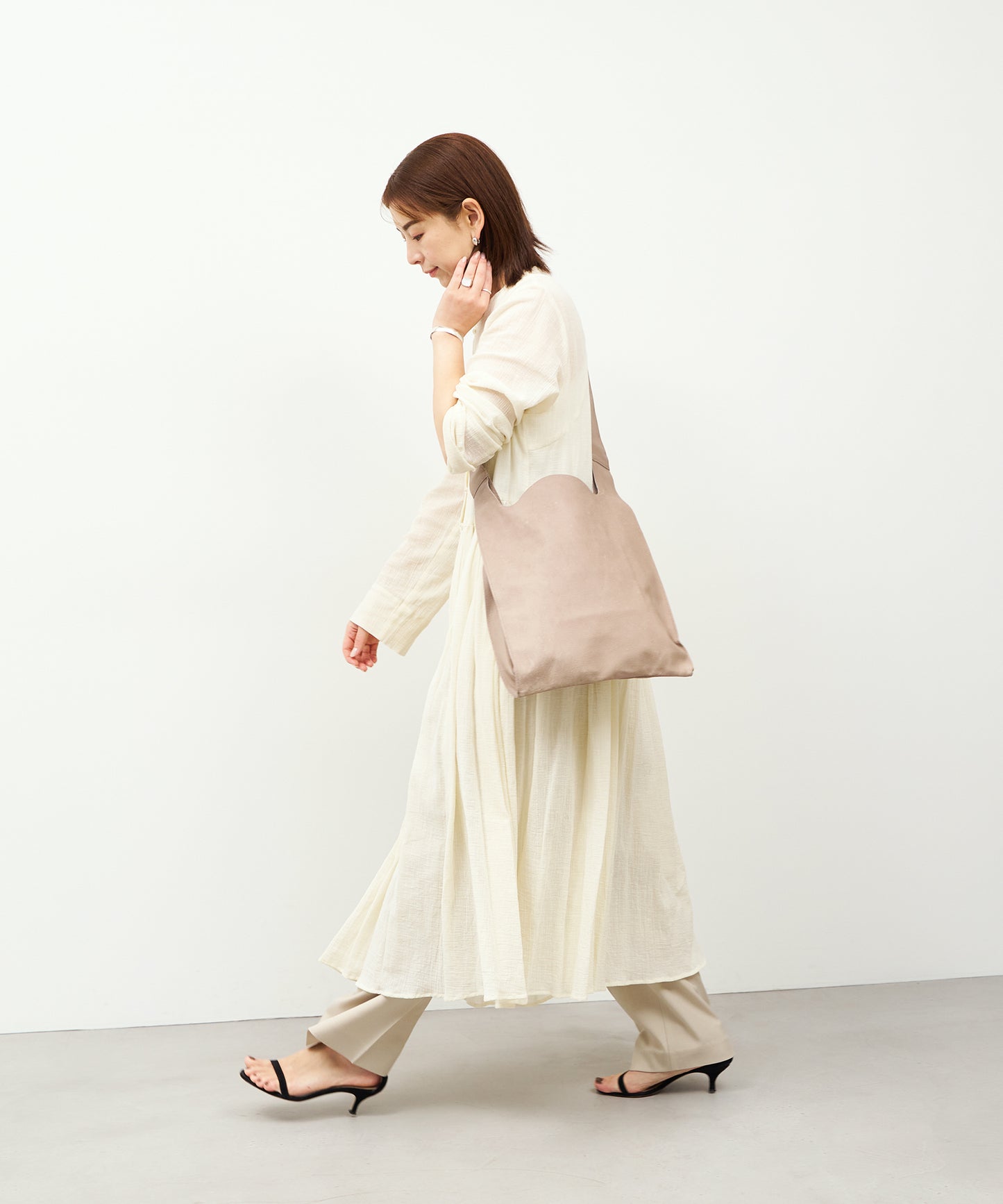 #30/ レジブクロ ショルダー(pink beige)/ ピッグスキン・ハリー