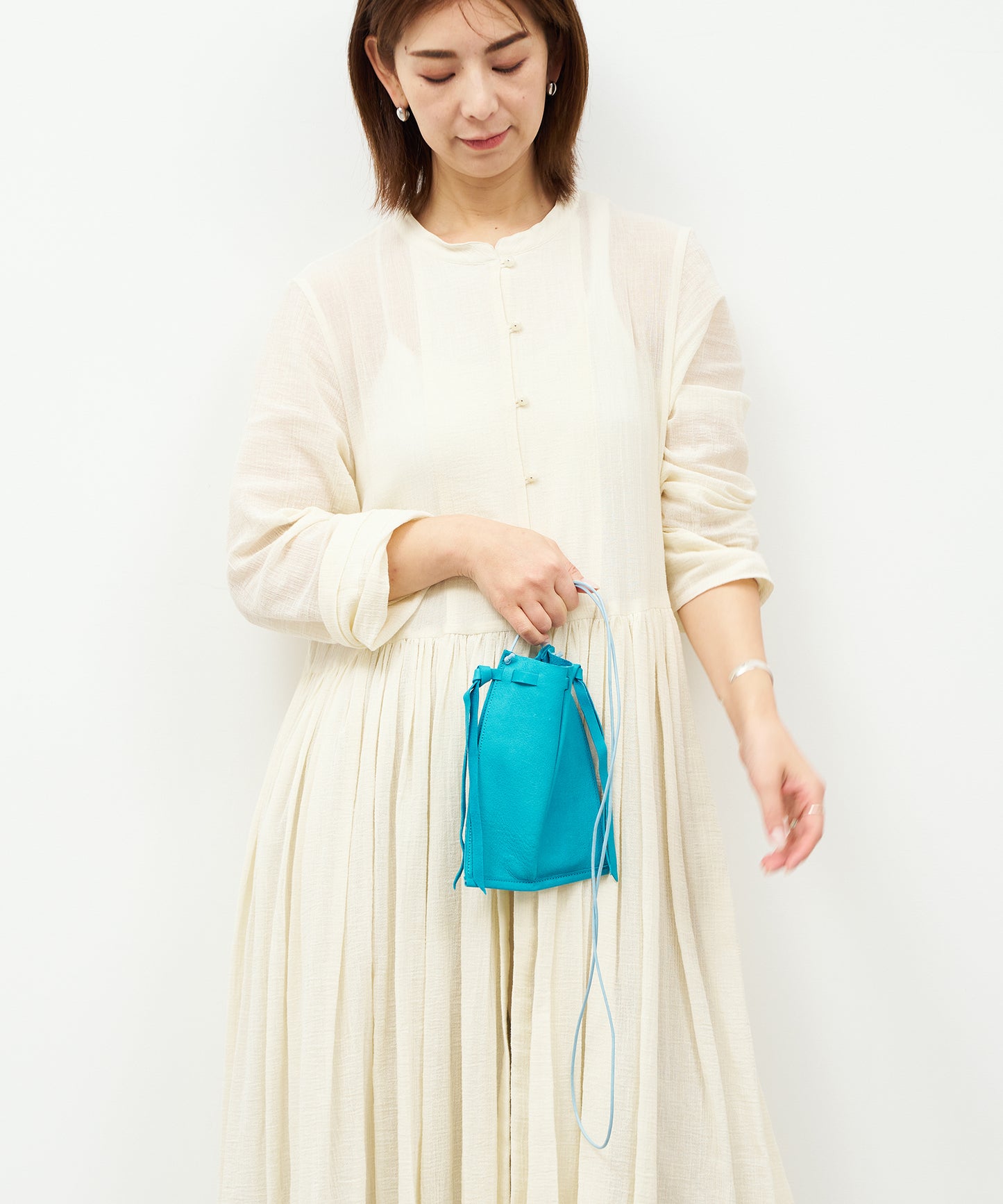 #30《SALE 30%》メディスンポシェット(turquoise) / ピッグスキン・ハリー