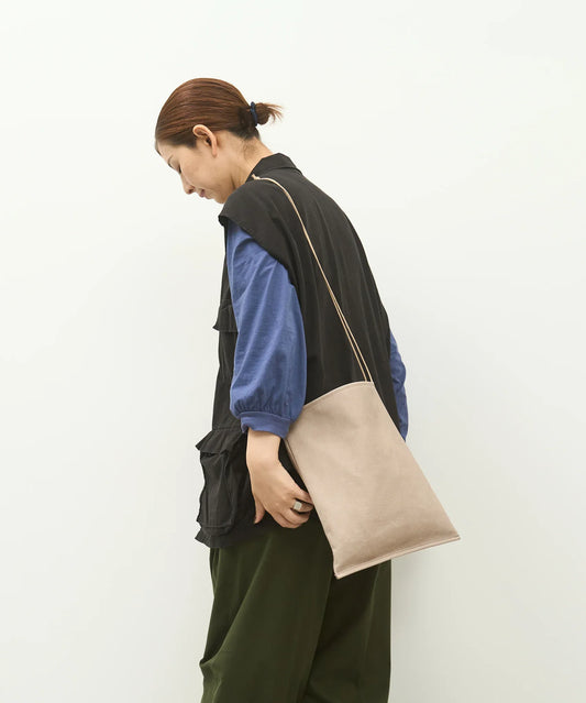 #30/ フラットショルダー(pink beige)/ ピッグスキン・ハリー - REN