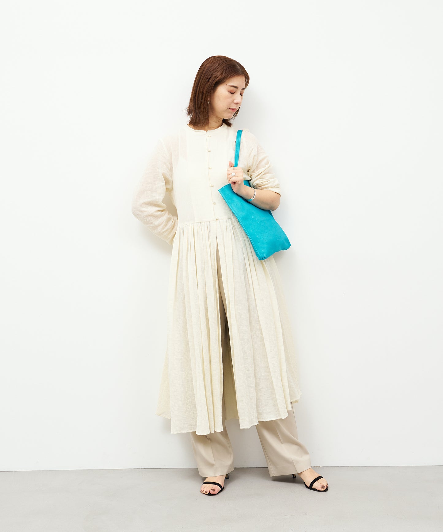 #30《SALE 30%》ドキュメントトート(turquoise) / ピッグスキン・ハリー