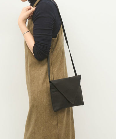 #30 / トライアングルフラップ(black)/ ピッグスキン・ハリー