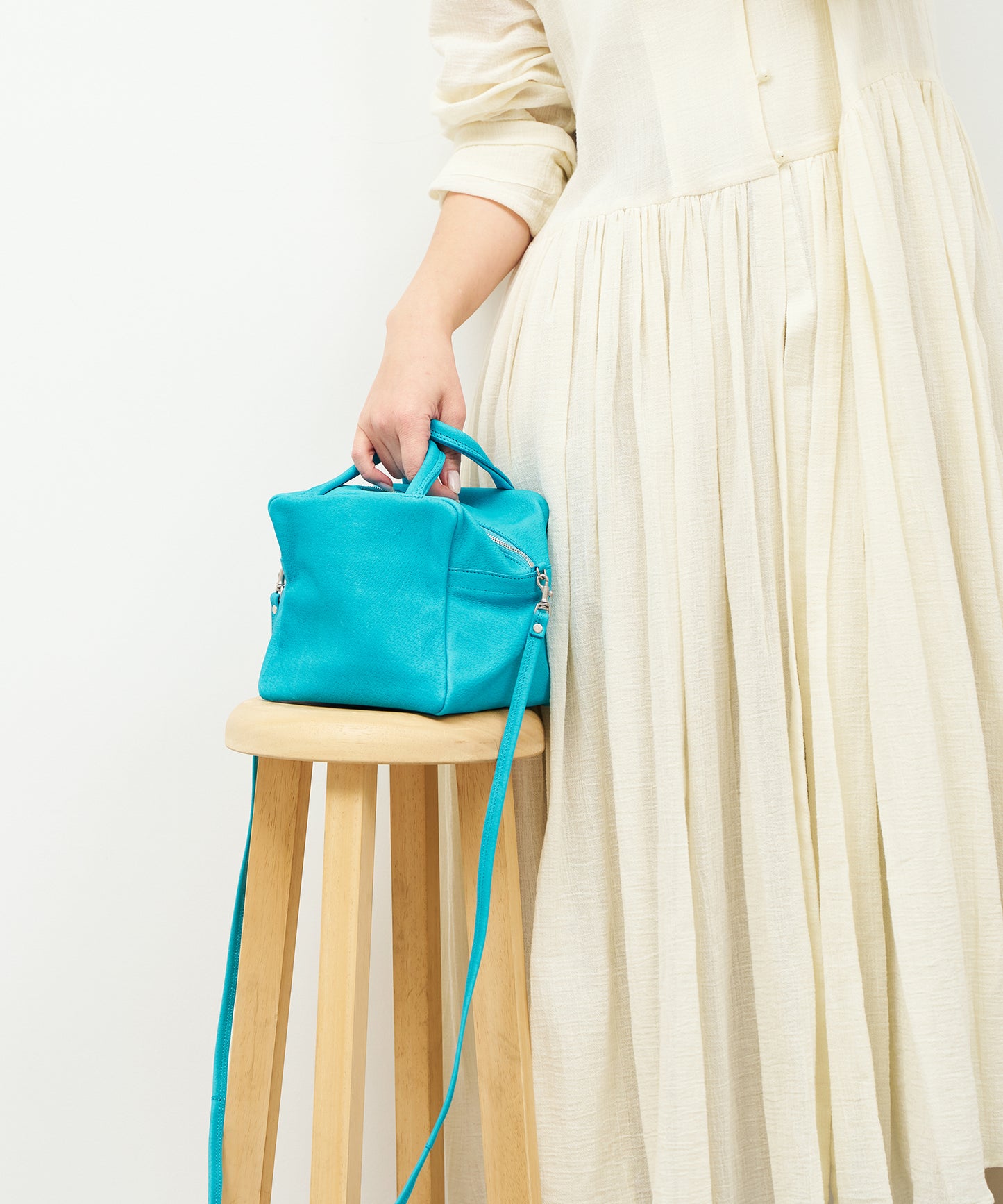 #30/ 2wayキューブポシェット(turquoise)/ ピッグスキン・ハリー