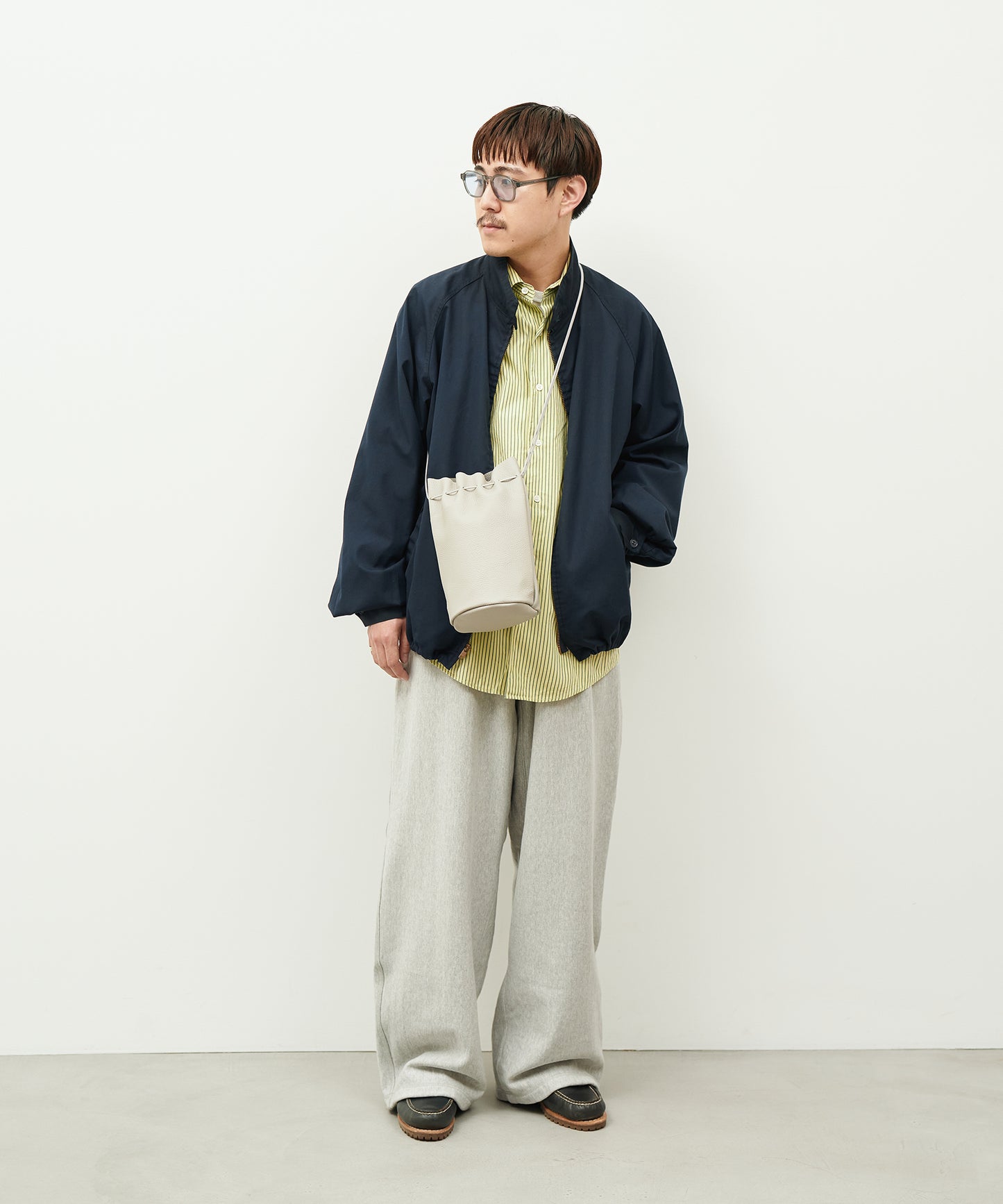 #53《~5/12 10%》キャニスターボトル(pale gray)/ 牛革・エン