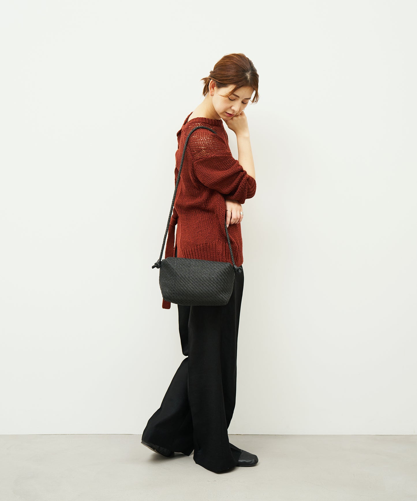 #60/ バレルショルダーM(black)/ 羊革・シープメッシュ