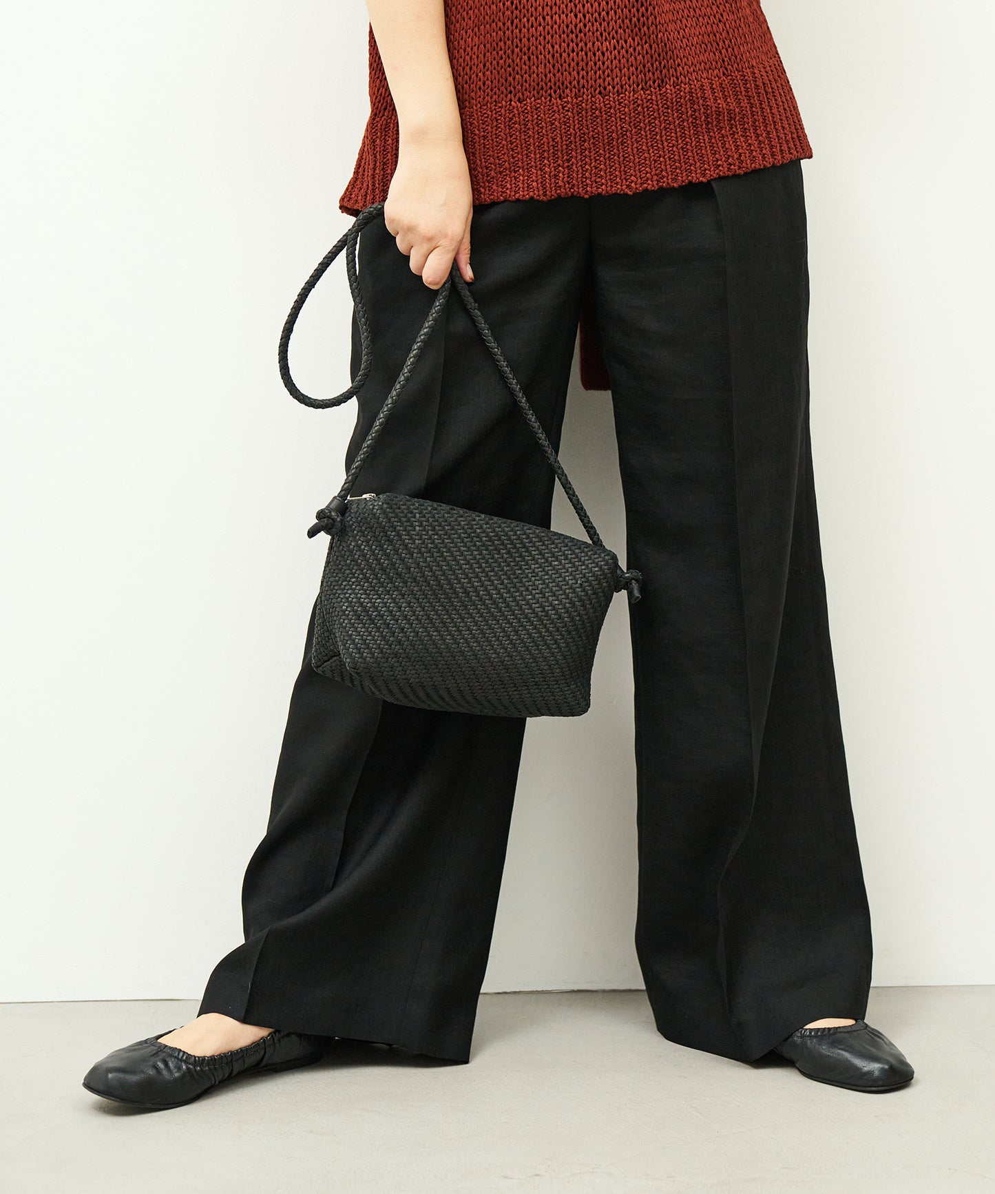 #60/ バレルショルダーM(black)/ 羊革・シープメッシュ