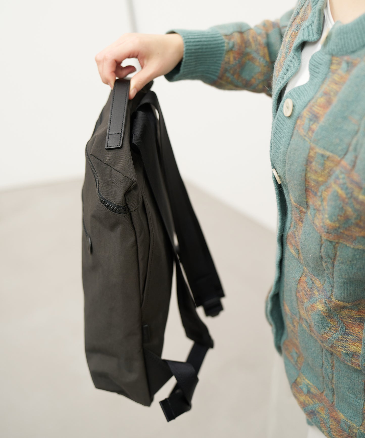 #86 / フラットリュック(charcoal)/ WRINKLE NYLON