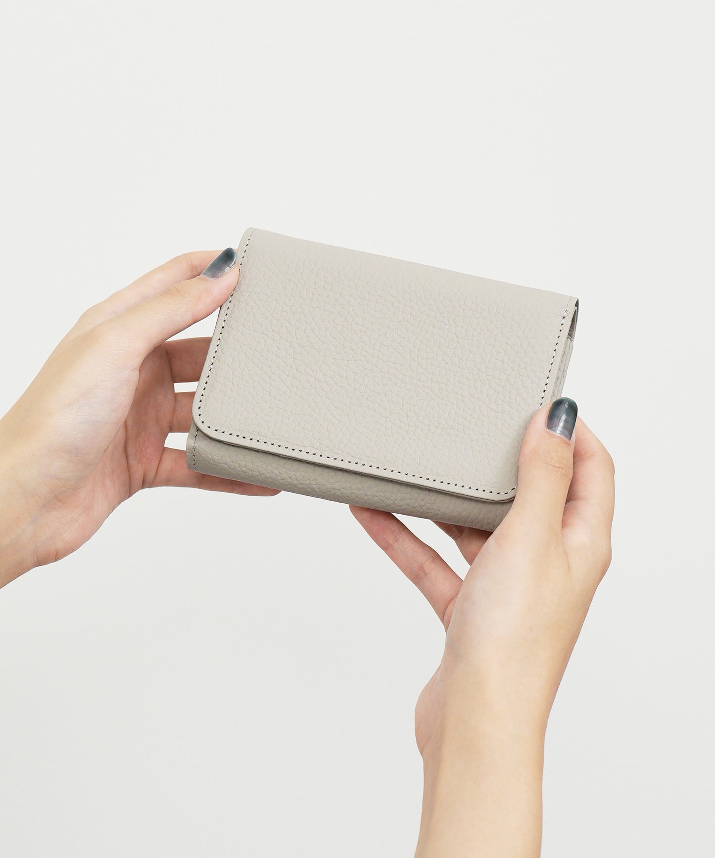 pale gray / 使用イメージ