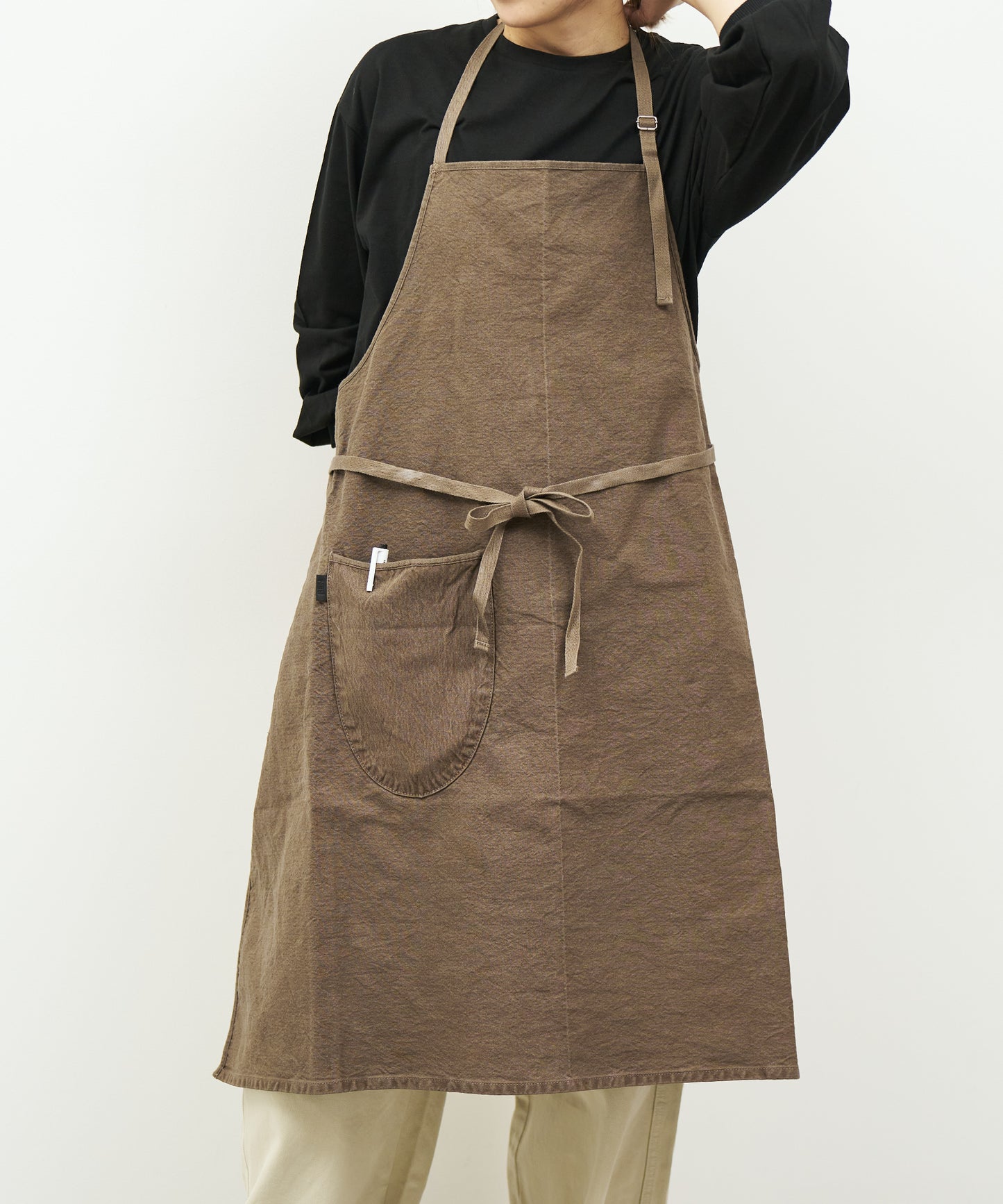 #74 / ユニエプロン(Logwood gray)/ NATURE DYE
