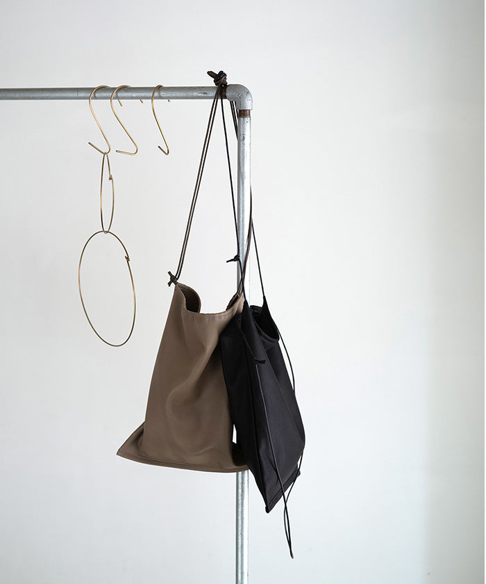 velor black / smoke gray