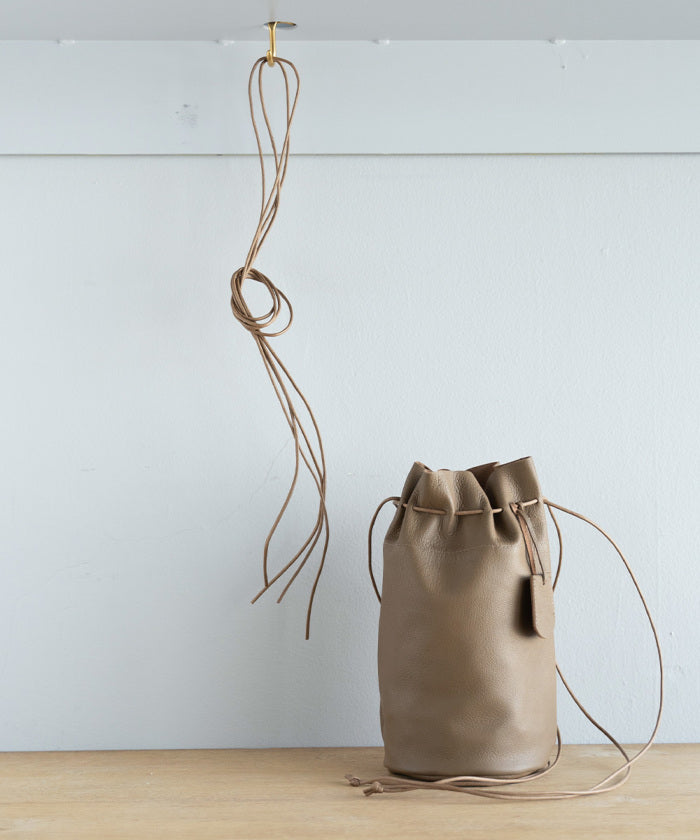 対応商品:やぎ革・STILL / キャニスターボトル ( taupe )