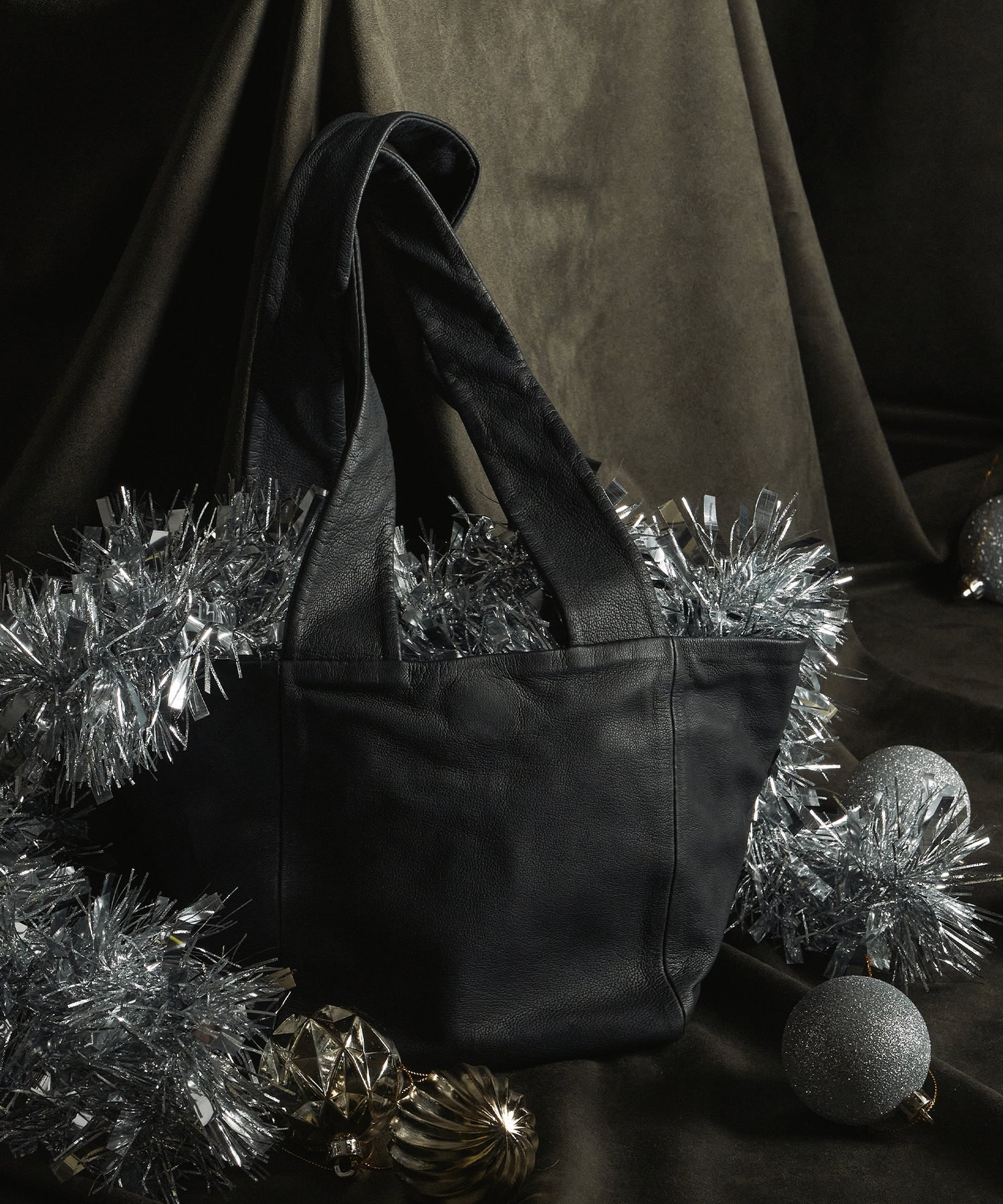 REN公式】やわらかなヤギ革のトートバッグ｜シンプルで美しい本革バッグ