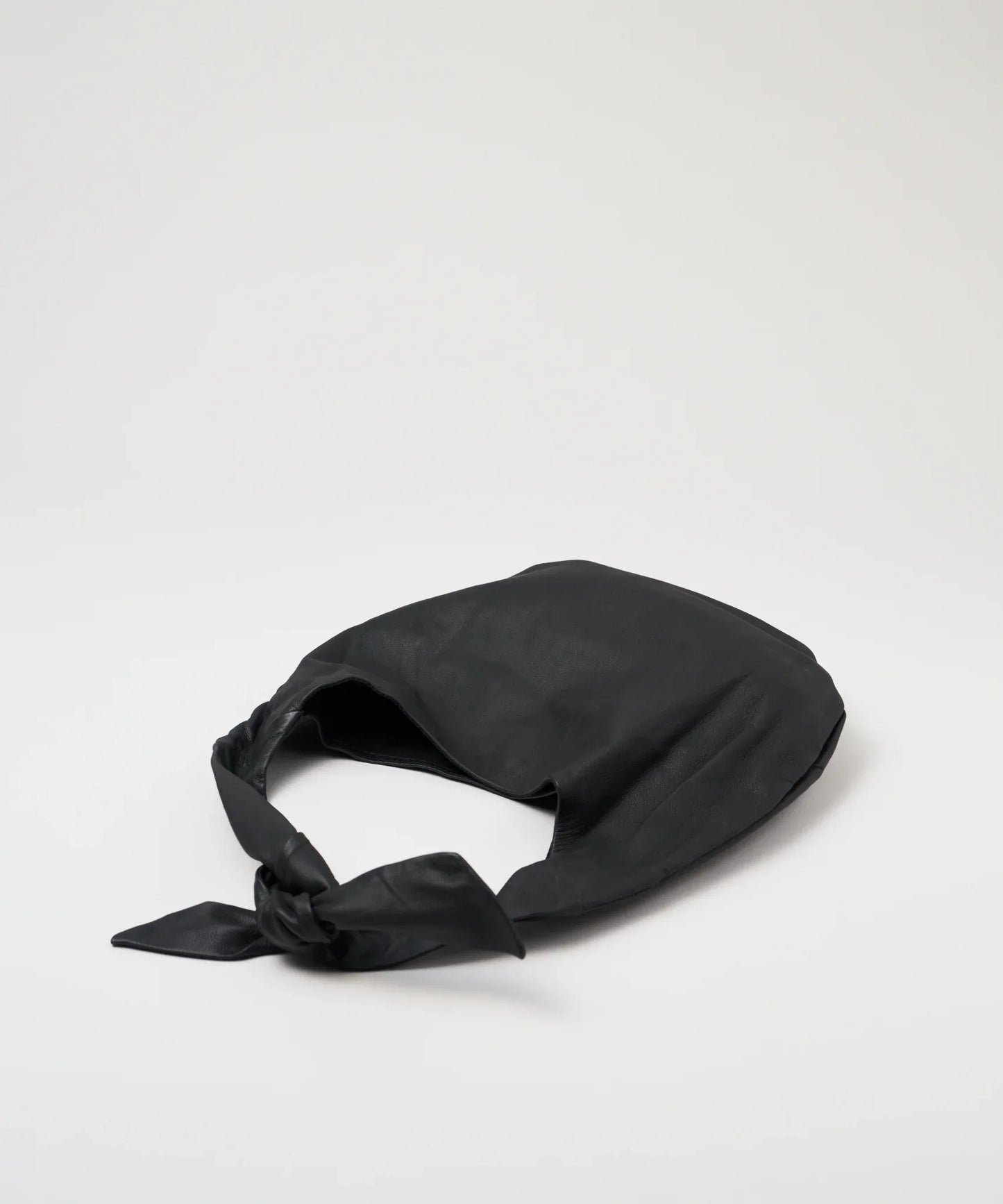 #11/ ラウンドショルダー セパレート（black）/ やぎ革・ベアー - REN