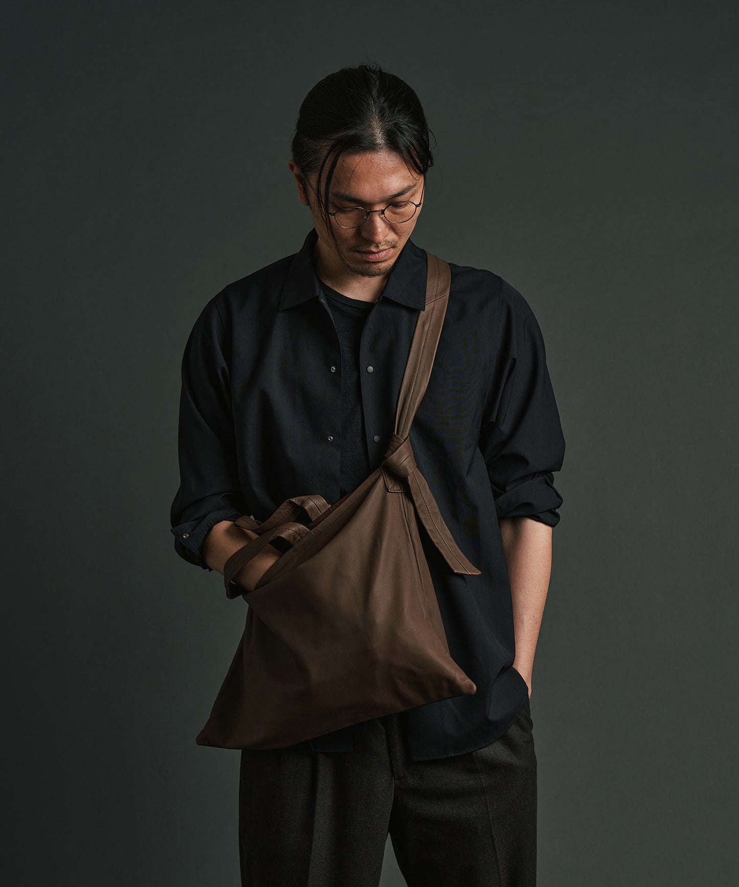 #11《BF SALE 20%》2wayスクエアショルダーM（dark brown） / やぎ革・ベアー