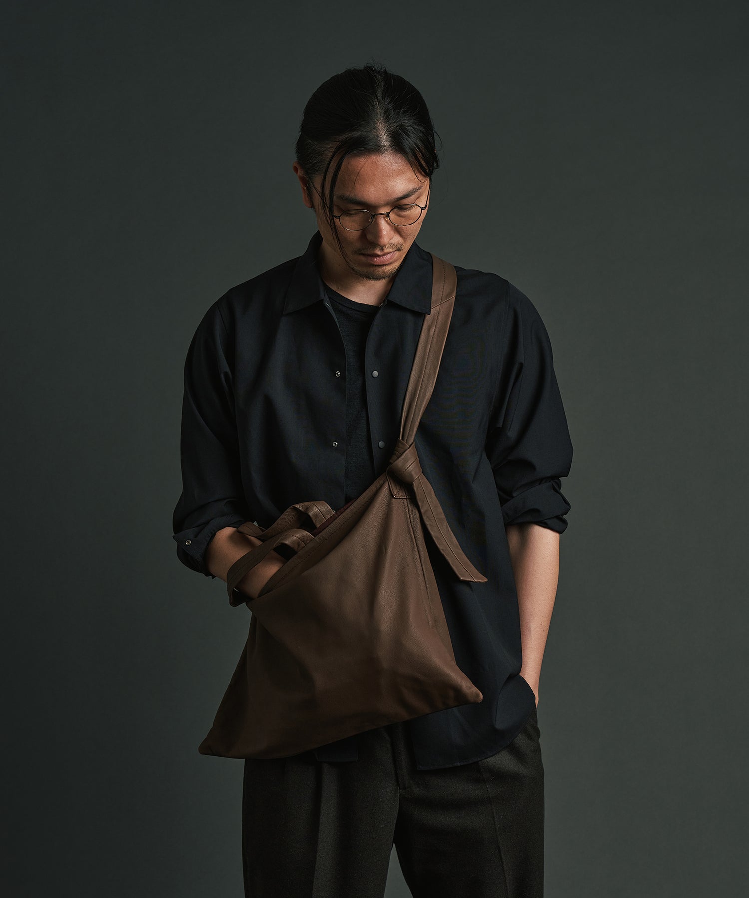 REN】《ショルダーバッグ》軽くて柔らかい、2way仕様のスクエア