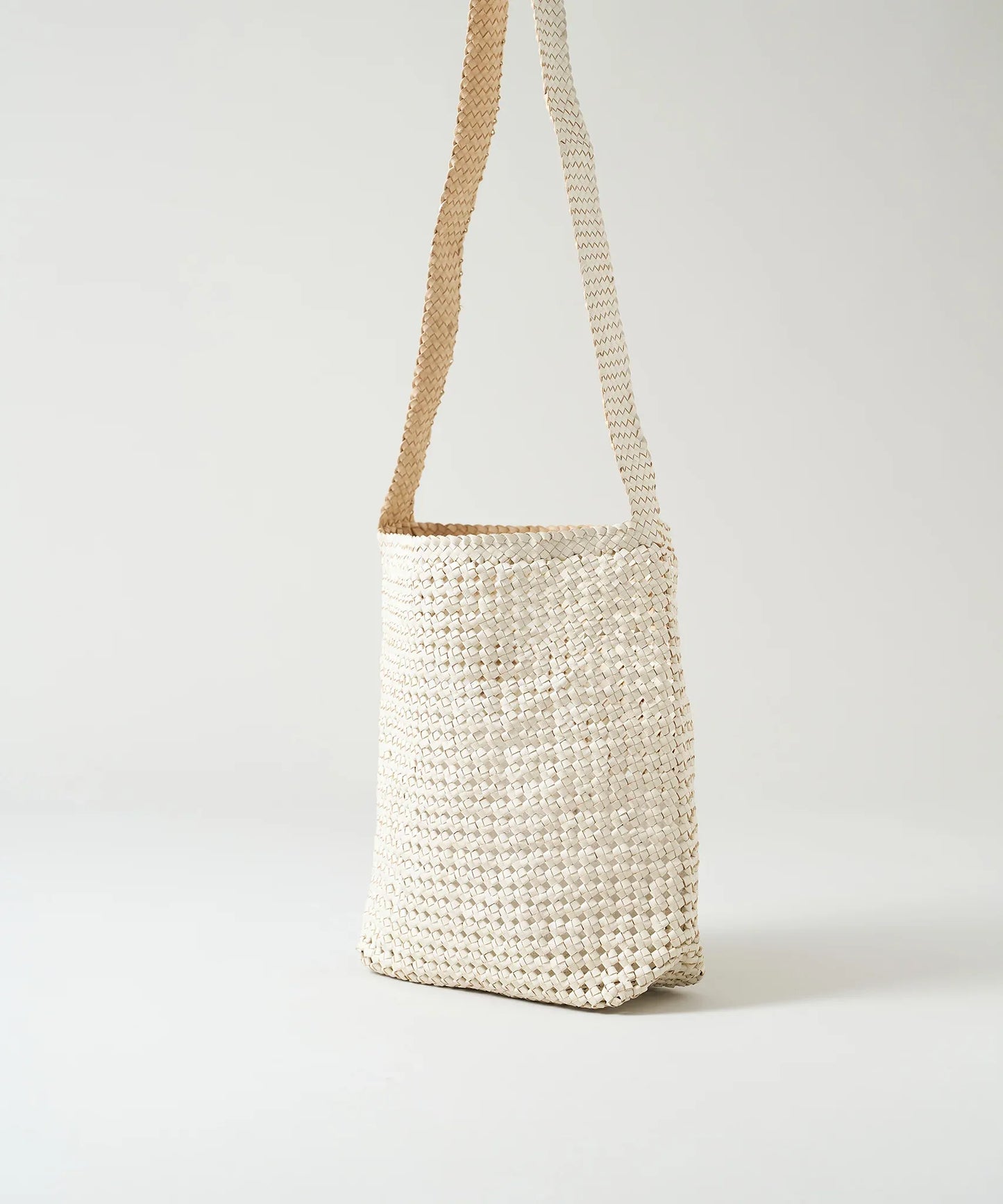 #16《SALE 10%》ボックスショルダー（oatmeal）/ やぎ革・ゴートメッシュ
