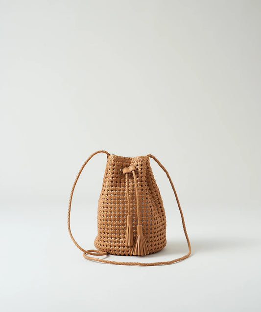 #16《SALE 30%》タッセルボトルショルダー（camel）/ やぎ革・ゴートメッシュ