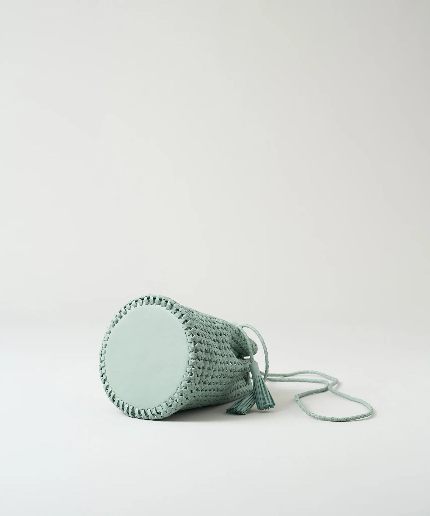 #16/ タッセルボトルショルダー（sage green）/ やぎ革・ゴートメッシュ