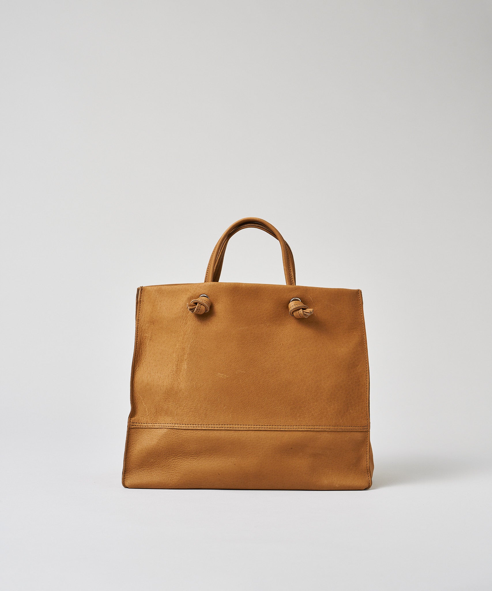 REN】《トートバッグ》紙袋モチーフの四角いレザーバッグ REN】《トートバッグ》紙袋モチーフの四角いレザーバッグ