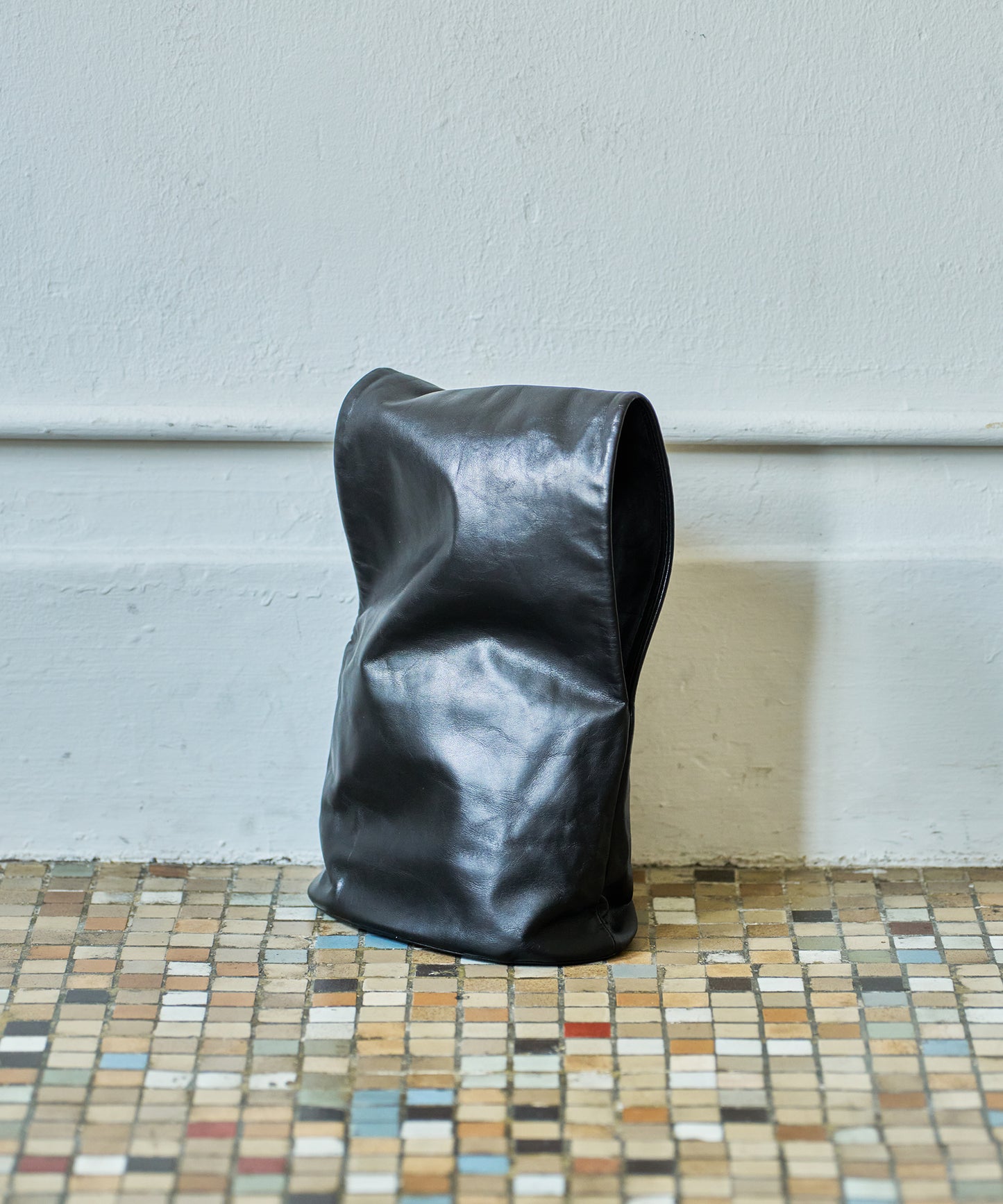 #45《BF SALE 10%》スリーブトート（black）/ 牛革・アペルト